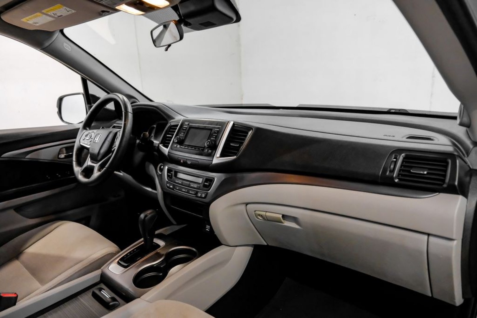 2020 Lunar Silver Metallic /Black Honda Pilot LX (5FNYF5H13LB) with an 3.5L V6 24V SOHC i-VTEC engine, Automatic transmission, located at 15300 Midway Rd., Addison, TX, 75001, (972) 702-0011, 32.958321, -96.838074- Photo#15