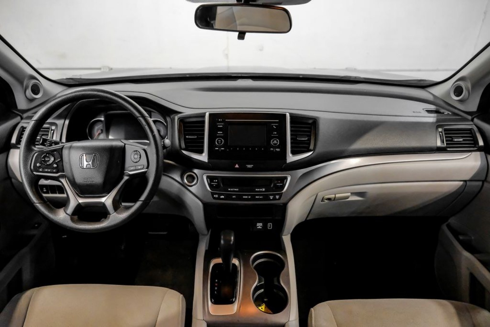 2020 Lunar Silver Metallic /Black Honda Pilot LX (5FNYF5H13LB) with an 3.5L V6 24V SOHC i-VTEC engine, Automatic transmission, located at 15300 Midway Rd., Addison, TX, 75001, (972) 702-0011, 32.958321, -96.838074- Photo#16