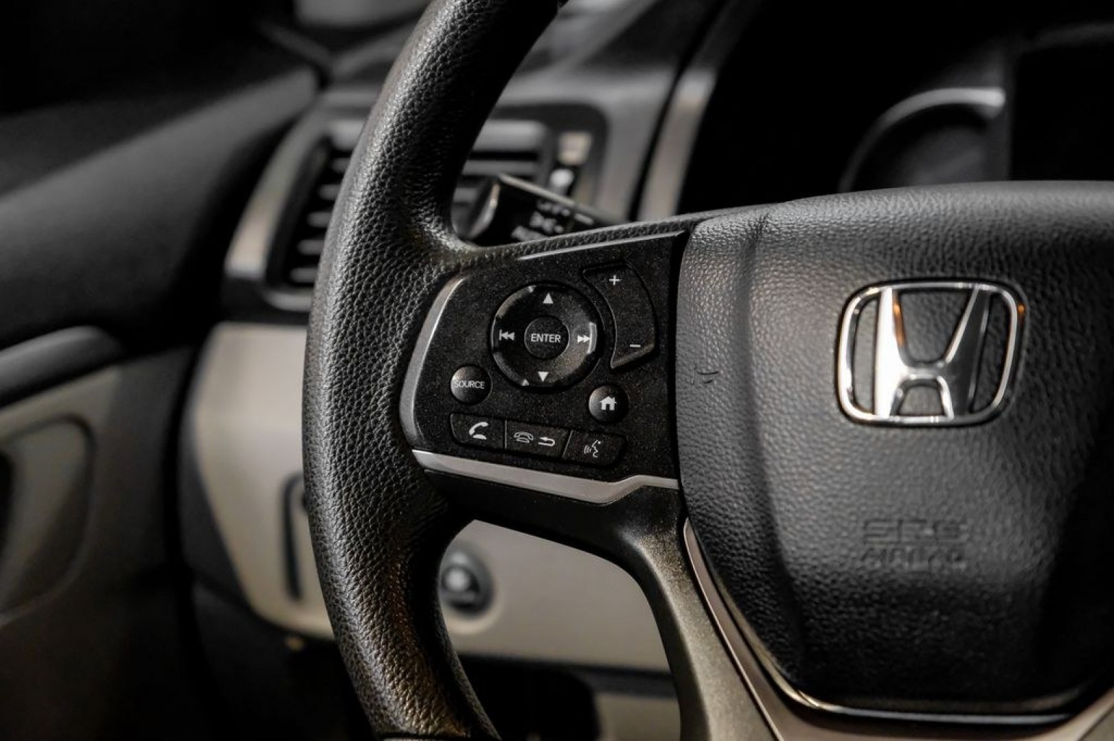 2020 Lunar Silver Metallic /Black Honda Pilot LX (5FNYF5H13LB) with an 3.5L V6 24V SOHC i-VTEC engine, Automatic transmission, located at 15300 Midway Rd., Addison, TX, 75001, (972) 702-0011, 32.958321, -96.838074- Photo#18
