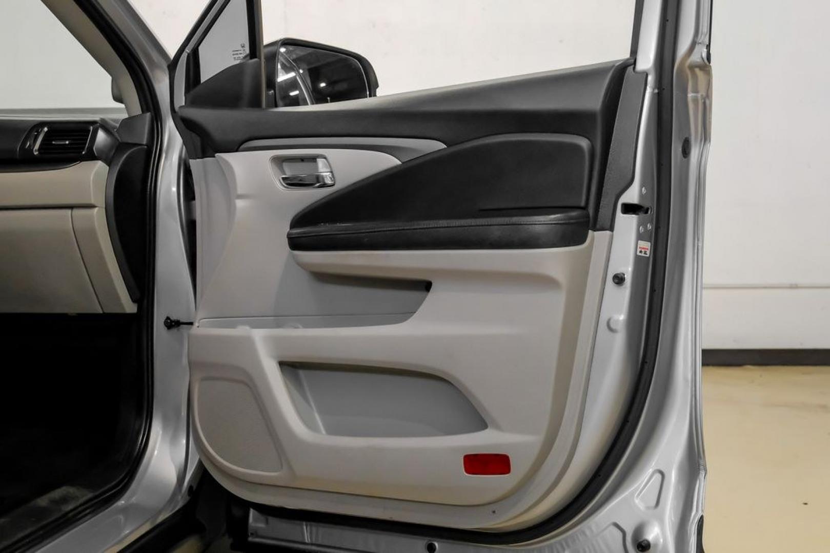2020 Lunar Silver Metallic /Black Honda Pilot LX (5FNYF5H13LB) with an 3.5L V6 24V SOHC i-VTEC engine, Automatic transmission, located at 15300 Midway Rd., Addison, TX, 75001, (972) 702-0011, 32.958321, -96.838074- Photo#47