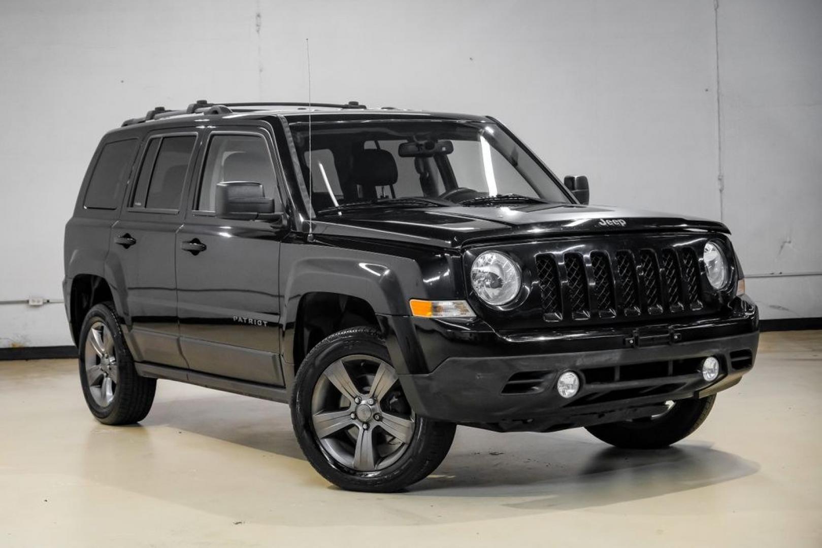 2017 Black Clearcoat /Gray Jeep Patriot Sport (1C4NJPBAXHD) with an 2.0L I4 DOHC 16V Dual VVT engine, CVT transmission, located at 15300 Midway Rd., Addison, TX, 75001, (972) 702-0011, 32.958321, -96.838074- Photo#7