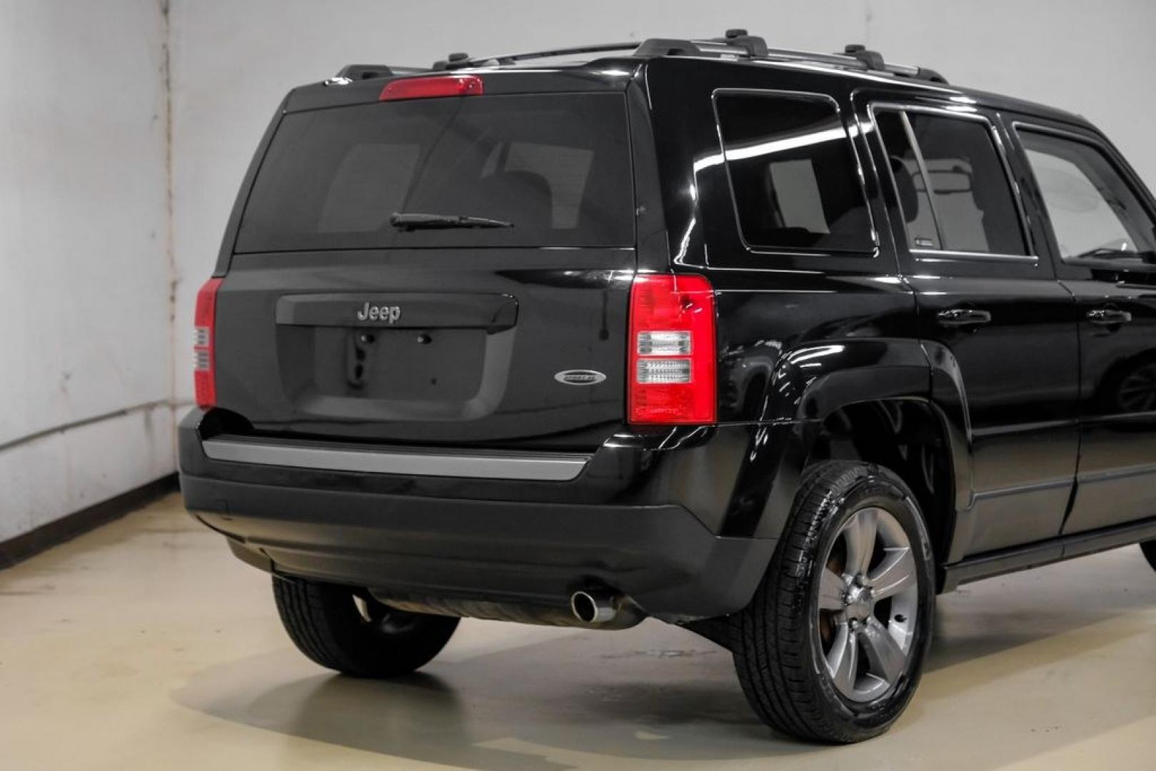 2017 Black Clearcoat /Gray Jeep Patriot Sport (1C4NJPBAXHD) with an 2.0L I4 DOHC 16V Dual VVT engine, CVT transmission, located at 15300 Midway Rd., Addison, TX, 75001, (972) 702-0011, 32.958321, -96.838074- Photo#10