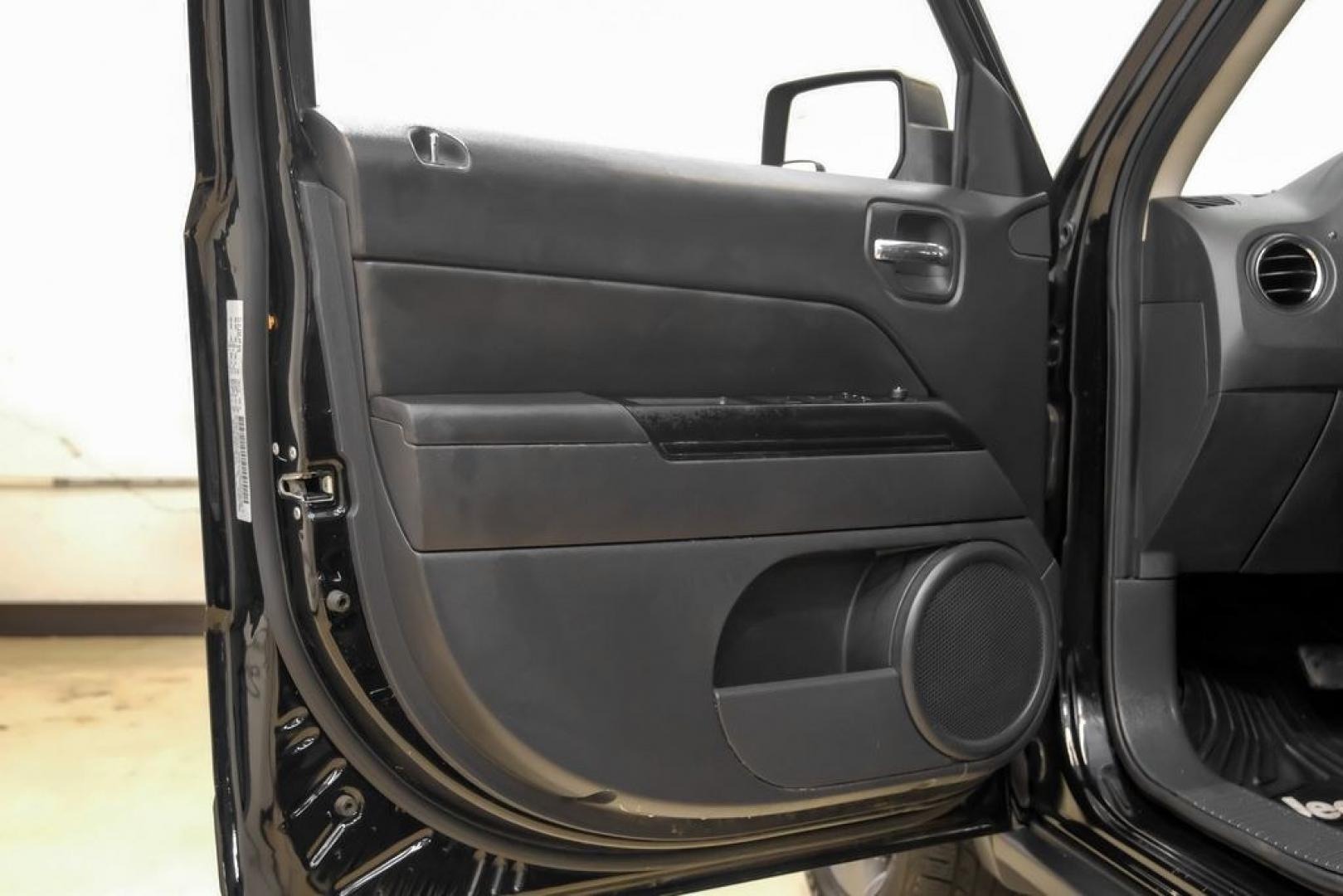 2017 Black Clearcoat /Gray Jeep Patriot Sport (1C4NJPBAXHD) with an 2.0L I4 DOHC 16V Dual VVT engine, CVT transmission, located at 15300 Midway Rd., Addison, TX, 75001, (972) 702-0011, 32.958321, -96.838074- Photo#42