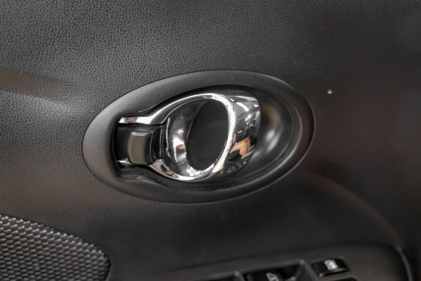 2019 Super Black /Charcoal Nissan Versa 1.6 SV (3N1CN7AP0KL) with an 1.6L 4-Cylinder DOHC 16V engine, CVT transmission, located at 15300 Midway Rd., Addison, TX, 75001, (972) 702-0011, 32.958321, -96.838074- Photo#47
