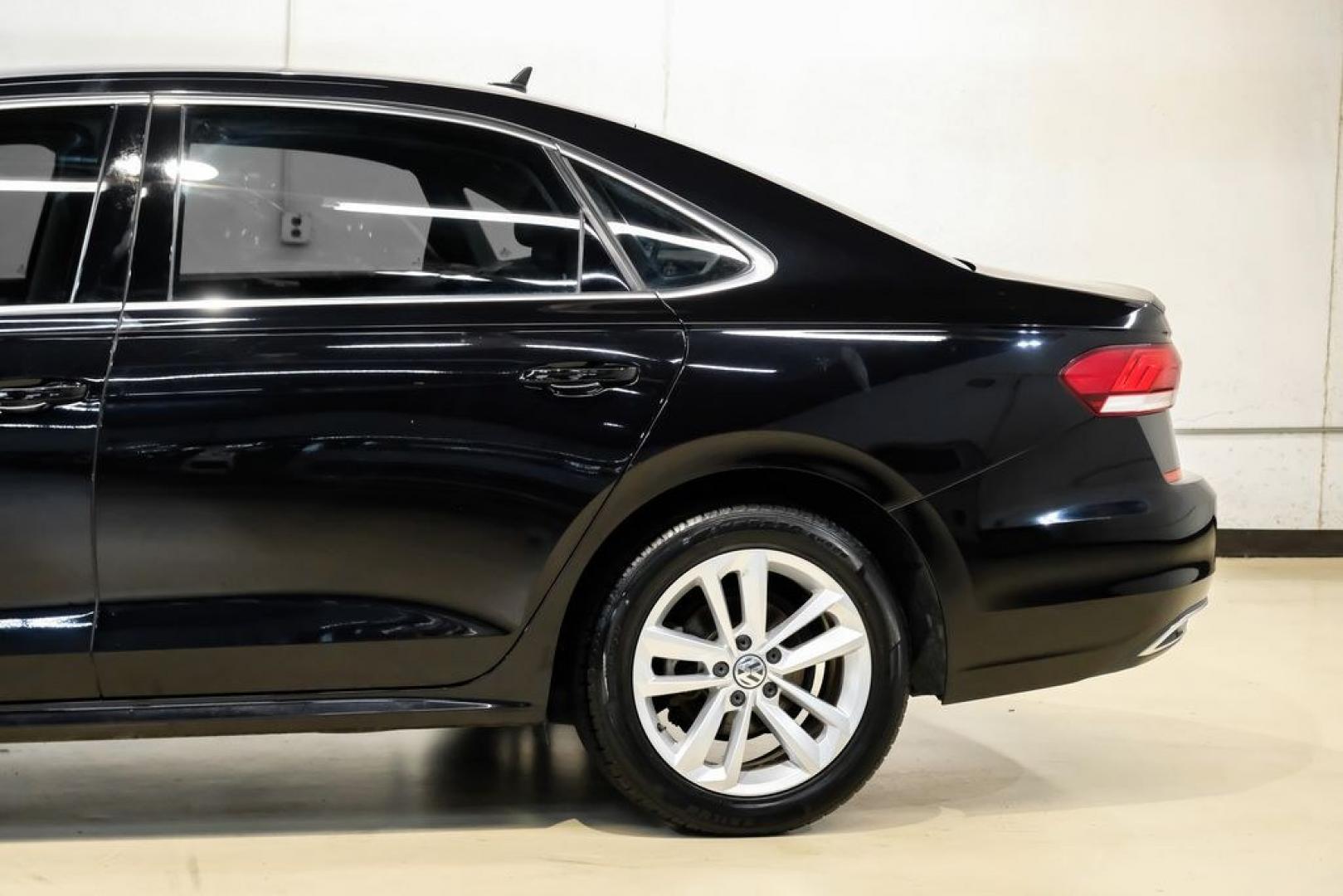 2020 Deep Black Pearl /Titan Black Volkswagen Passat 2.0T SE (1VWSA7A38LC) with an 2.0L I4 TSI Turbocharged engine, Automatic transmission, located at 15300 Midway Rd., Addison, TX, 75001, (972) 702-0011, 32.958321, -96.838074- Photo#12