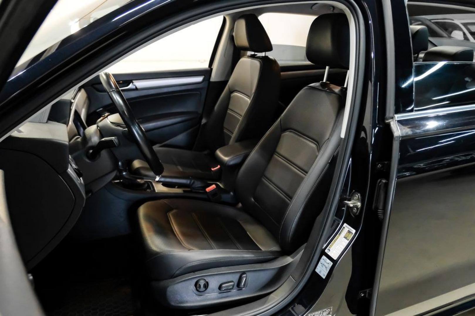 2020 Deep Black Pearl /Titan Black Volkswagen Passat 2.0T SE (1VWSA7A38LC) with an 2.0L I4 TSI Turbocharged engine, Automatic transmission, located at 15300 Midway Rd., Addison, TX, 75001, (972) 702-0011, 32.958321, -96.838074- Photo#29
