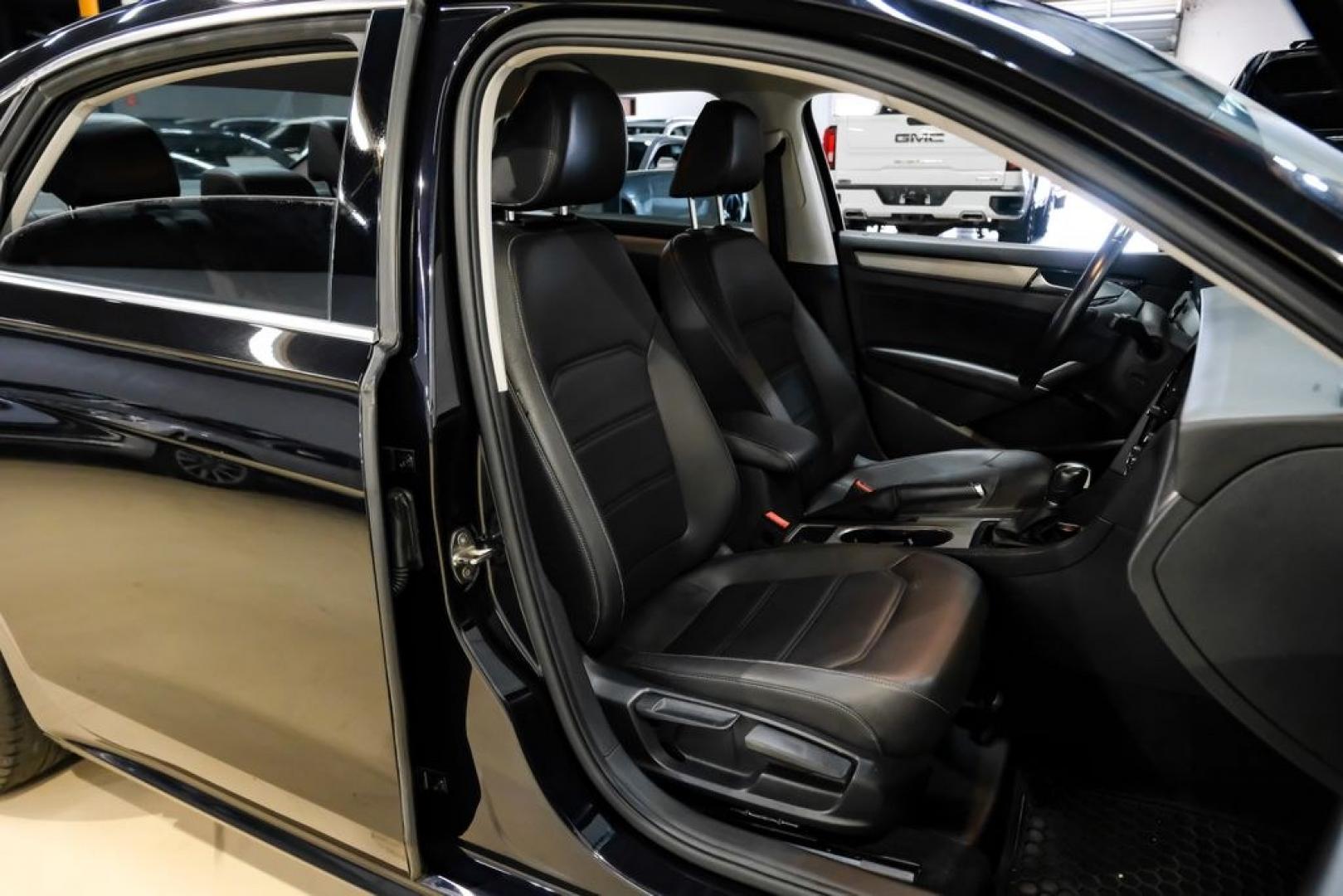 2020 Deep Black Pearl /Titan Black Volkswagen Passat 2.0T SE (1VWSA7A38LC) with an 2.0L I4 TSI Turbocharged engine, Automatic transmission, located at 15300 Midway Rd., Addison, TX, 75001, (972) 702-0011, 32.958321, -96.838074- Photo#32