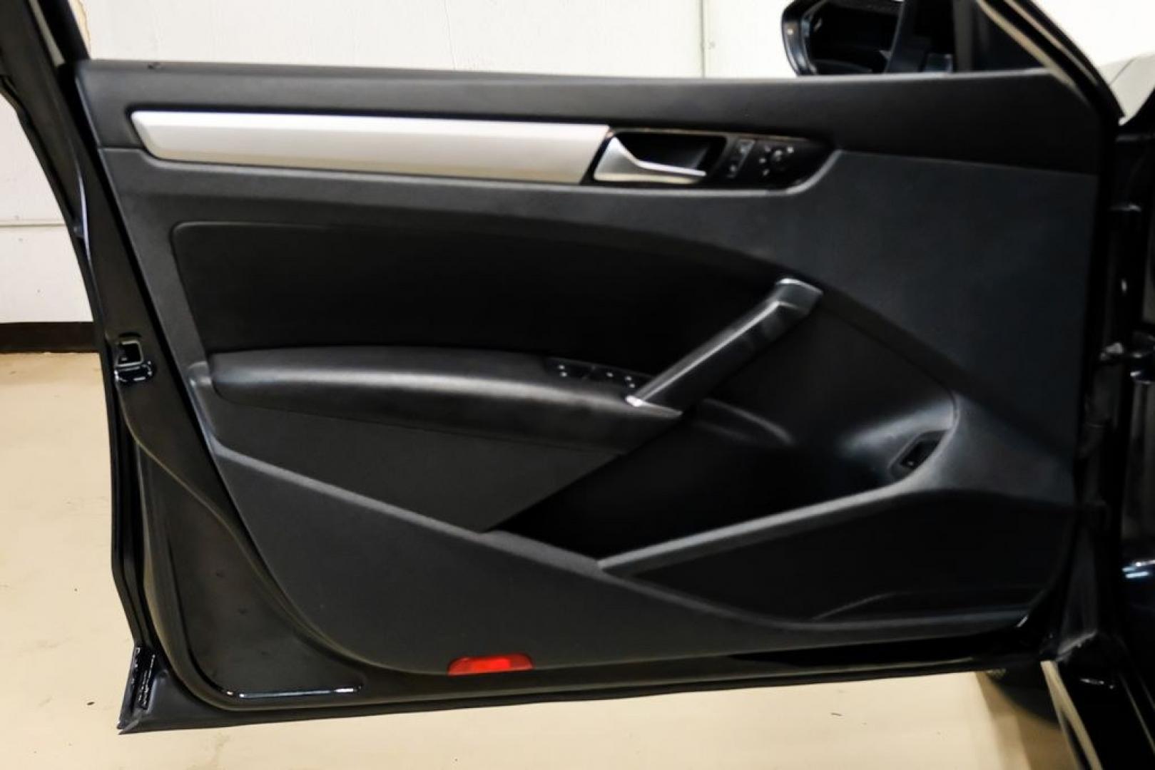 2020 Deep Black Pearl /Titan Black Volkswagen Passat 2.0T SE (1VWSA7A38LC) with an 2.0L I4 TSI Turbocharged engine, Automatic transmission, located at 15300 Midway Rd., Addison, TX, 75001, (972) 702-0011, 32.958321, -96.838074- Photo#39