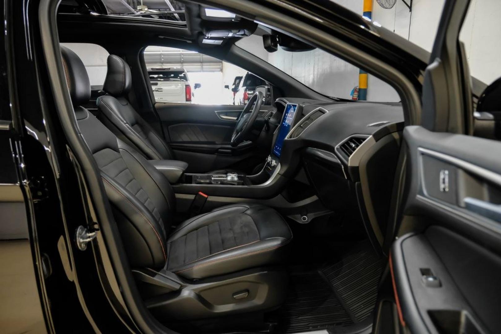 2024 Black Metallic /Ebony Ford Edge ST Line (2FMPK4J9XRB) with an EcoBoost 2.0L I4 GTDi DOHC Turbocharged VCT engine, Automatic transmission, located at 15300 Midway Rd., Addison, TX, 75001, (972) 702-0011, 32.958321, -96.838074- Photo#29