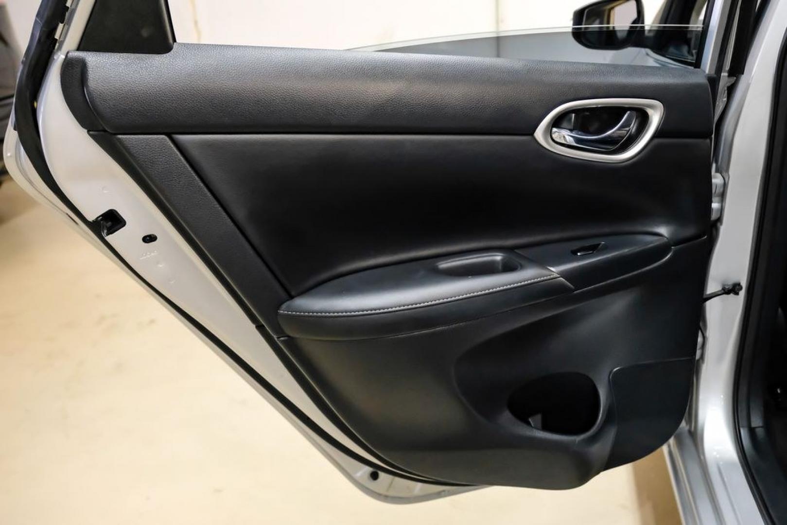 2015 Brilliant Silver /Charcoal Nissan Sentra SL (3N1AB7AP2FY) with an 1.8L 4-Cylinder DOHC 16V engine, CVT transmission, located at 15300 Midway Rd., Addison, TX, 75001, (972) 702-0011, 32.958321, -96.838074- Photo#36