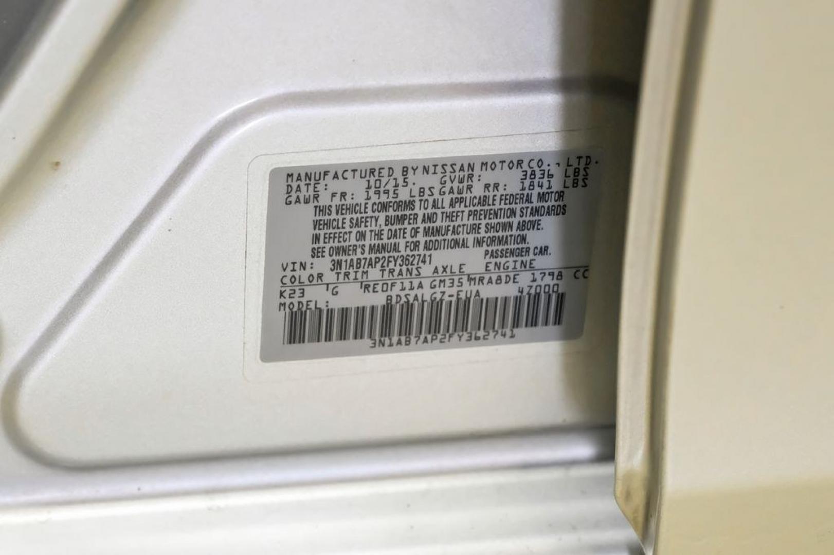 2015 Brilliant Silver /Charcoal Nissan Sentra SL (3N1AB7AP2FY) with an 1.8L 4-Cylinder DOHC 16V engine, CVT transmission, located at 15300 Midway Rd., Addison, TX, 75001, (972) 702-0011, 32.958321, -96.838074- Photo#49