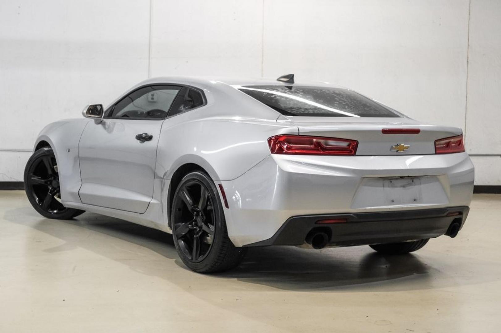 2018 Silver Ice Metallic /Jet Black Chevrolet Camaro 1LS (1G1FA1RX7J0) with an 2.0L Turbocharged engine, Manual transmission, located at 15300 Midway Rd., Addison, TX, 75001, (972) 702-0011, 32.958321, -96.838074- Photo#9