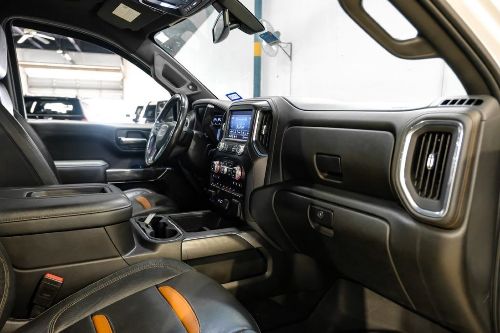 2021 Summit White /Jet Black With Kalahari Accents GMC Sierra 1500 AT4 (1GTU9EET5MZ) with an 3.0L I6 engine, Automatic transmission, located at 15300 Midway Rd., Addison, TX, 75001, (972) 702-0011, 32.958321, -96.838074- Photo#13