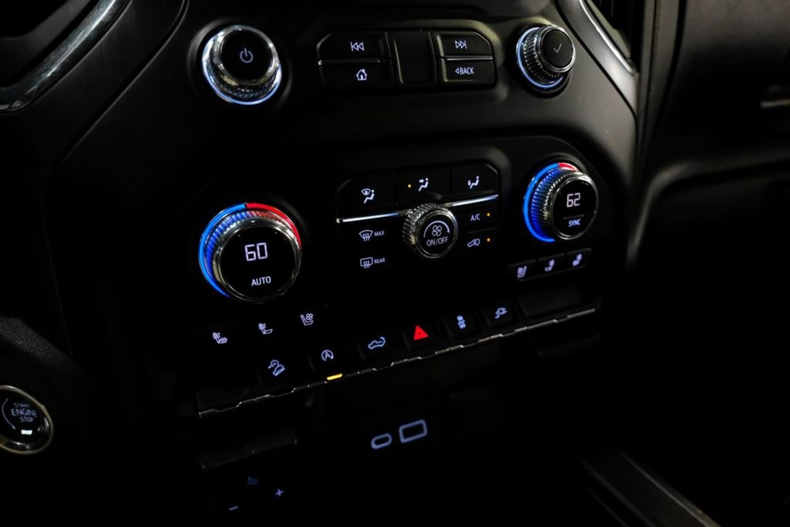 2021 Summit White /Jet Black With Kalahari Accents GMC Sierra 1500 AT4 (1GTU9EET5MZ) with an 3.0L I6 engine, Automatic transmission, located at 15300 Midway Rd., Addison, TX, 75001, (972) 702-0011, 32.958321, -96.838074- Photo#19