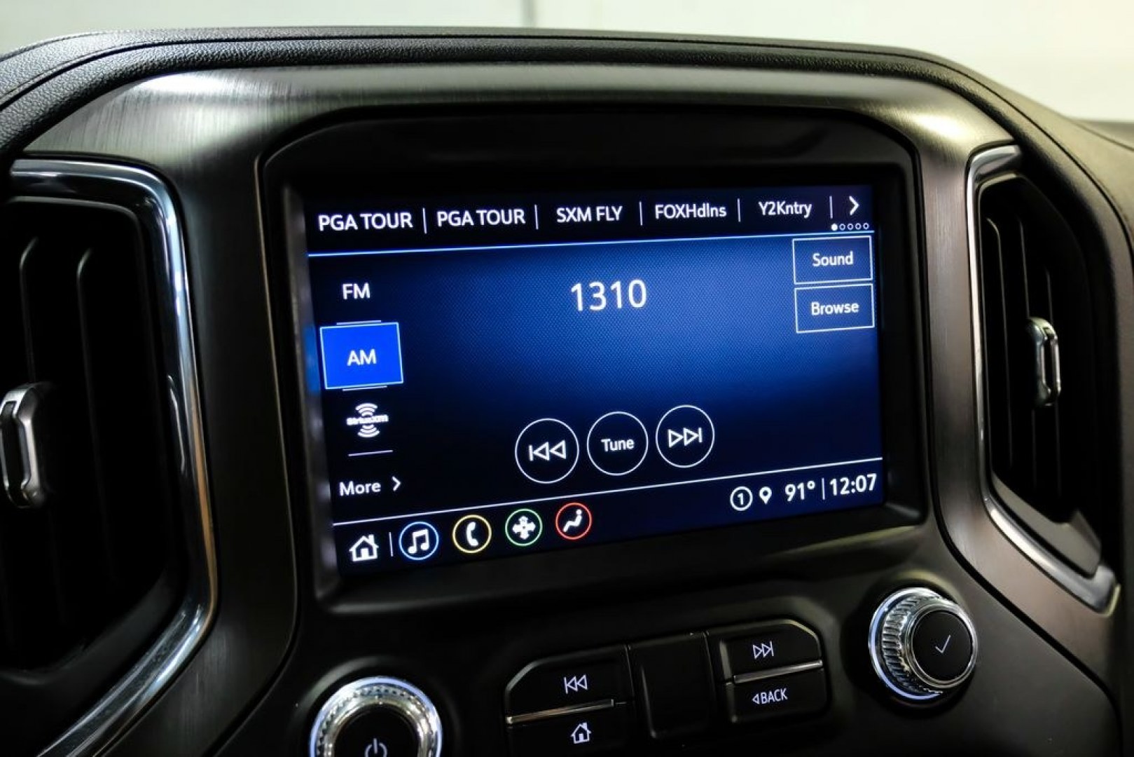 2021 Summit White /Jet Black With Kalahari Accents GMC Sierra 1500 AT4 (1GTU9EET5MZ) with an 3.0L I6 engine, Automatic transmission, located at 15300 Midway Rd., Addison, TX, 75001, (972) 702-0011, 32.958321, -96.838074- Photo#20