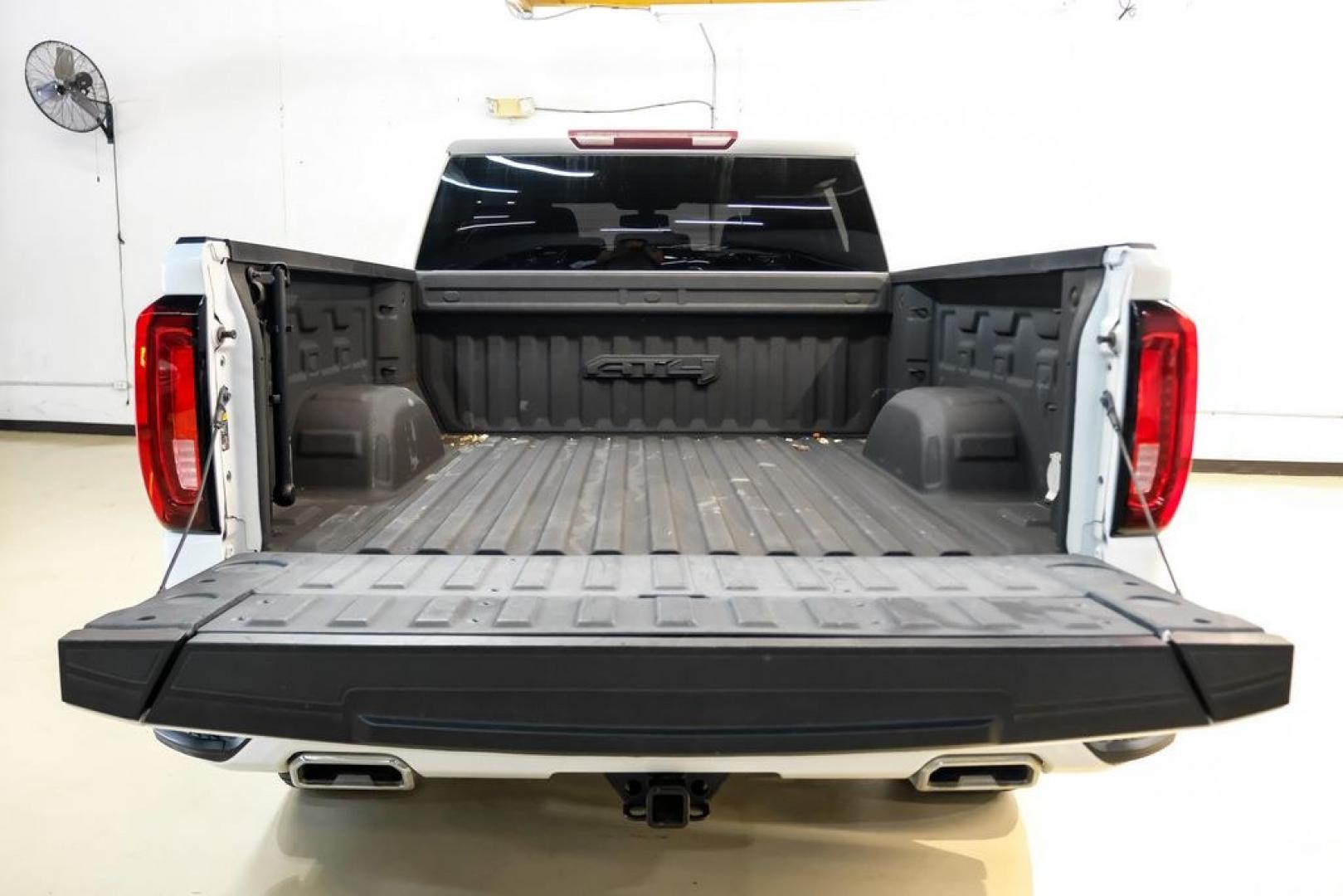 2021 Summit White /Jet Black With Kalahari Accents GMC Sierra 1500 AT4 (1GTU9EET5MZ) with an 3.0L I6 engine, Automatic transmission, located at 15300 Midway Rd., Addison, TX, 75001, (972) 702-0011, 32.958321, -96.838074- Photo#44