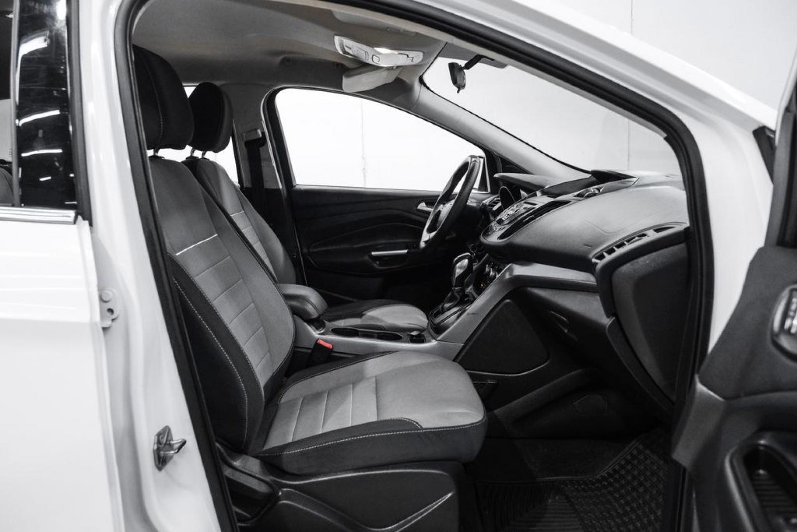 2015 Oxford White /Black Ford Escape SE (1FMCU9G91FU) with an EcoBoost 2.0L I4 GTDi DOHC Turbocharged VCT engine, Automatic transmission, located at 15300 Midway Rd., Addison, TX, 75001, (972) 702-0011, 32.958321, -96.838074- Photo#34