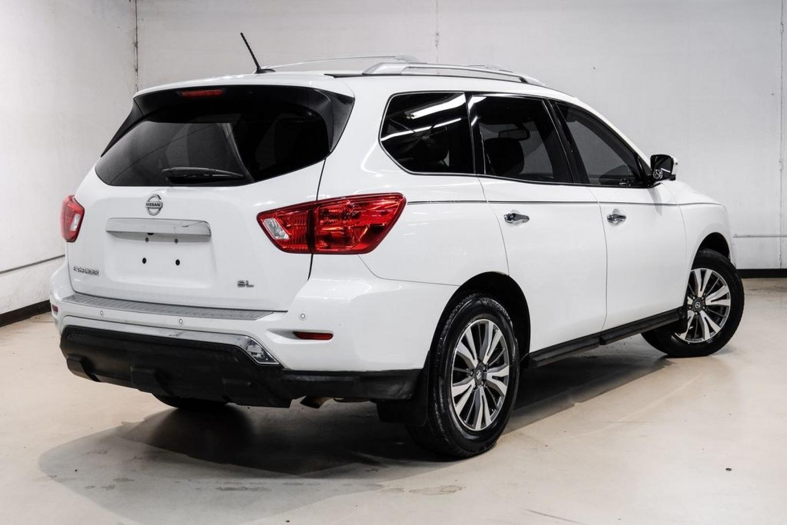 2017 Glacier White /Almond Nissan Pathfinder SL (5N1DR2MN3HC) with an V6 engine, CVT transmission, located at 15300 Midway Rd., Addison, TX, 75001, (972) 702-0011, 32.958321, -96.838074- Photo#7