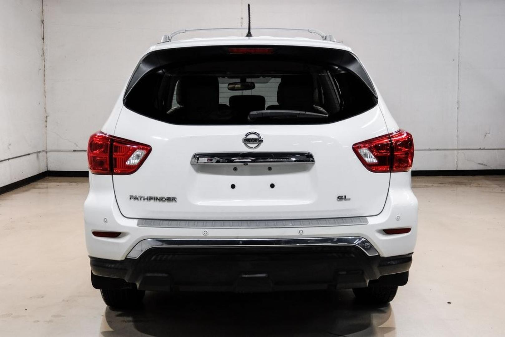 2017 Glacier White /Almond Nissan Pathfinder SL (5N1DR2MN3HC) with an V6 engine, CVT transmission, located at 15300 Midway Rd., Addison, TX, 75001, (972) 702-0011, 32.958321, -96.838074- Photo#8