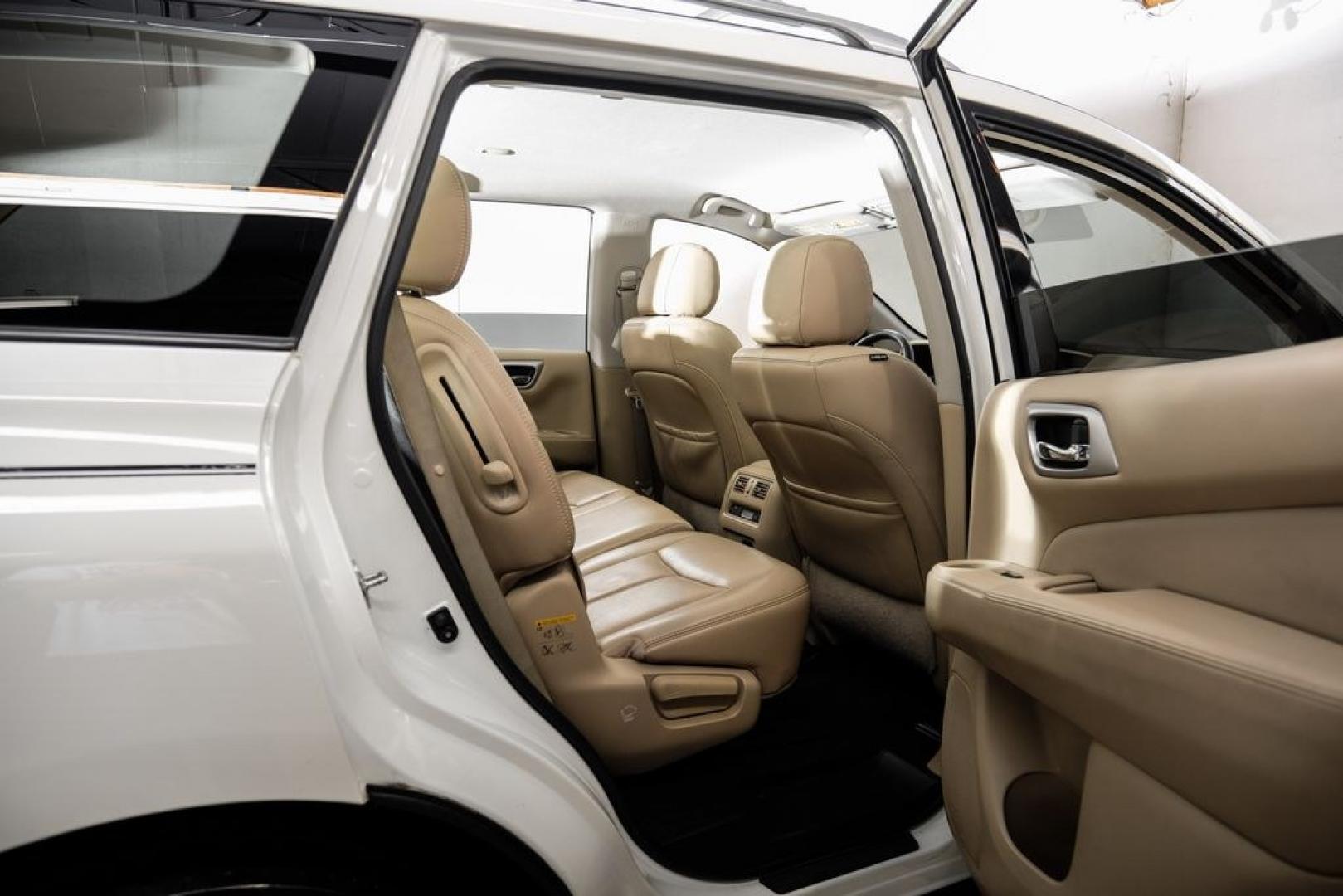 2017 Glacier White /Almond Nissan Pathfinder SL (5N1DR2MN3HC) with an V6 engine, CVT transmission, located at 15300 Midway Rd., Addison, TX, 75001, (972) 702-0011, 32.958321, -96.838074- Photo#43