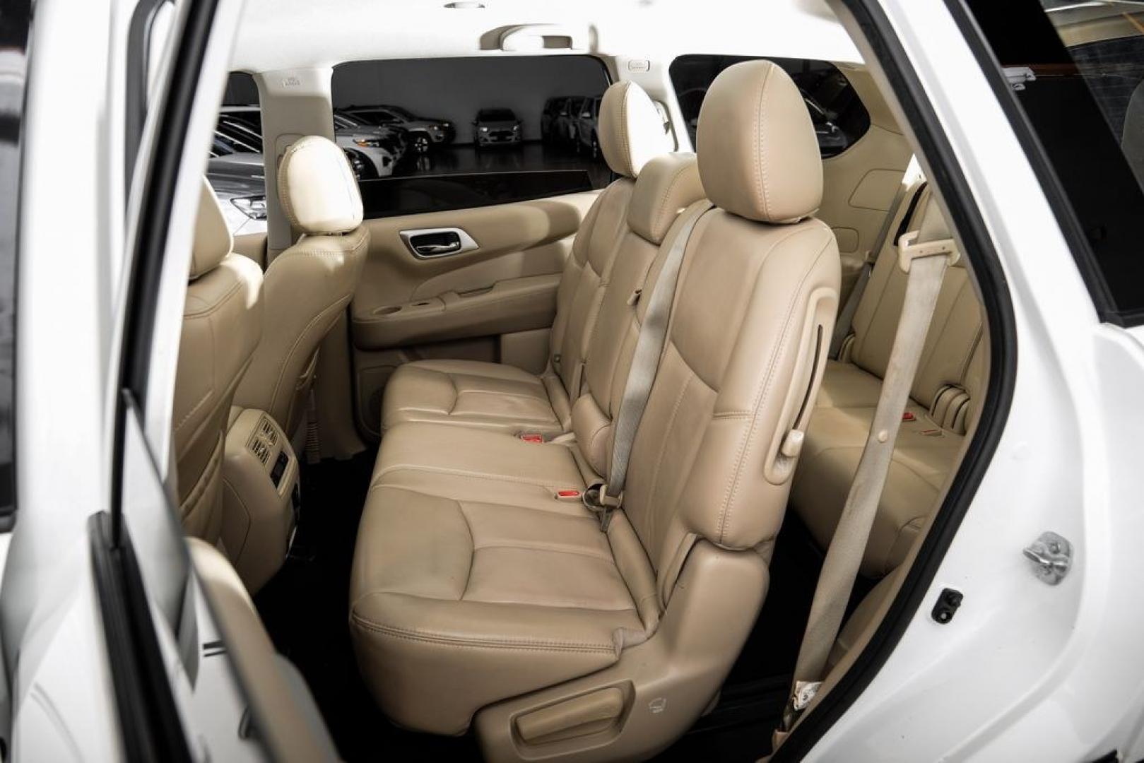 2017 Glacier White /Almond Nissan Pathfinder SL (5N1DR2MN3HC) with an V6 engine, CVT transmission, located at 15300 Midway Rd., Addison, TX, 75001, (972) 702-0011, 32.958321, -96.838074- Photo#46