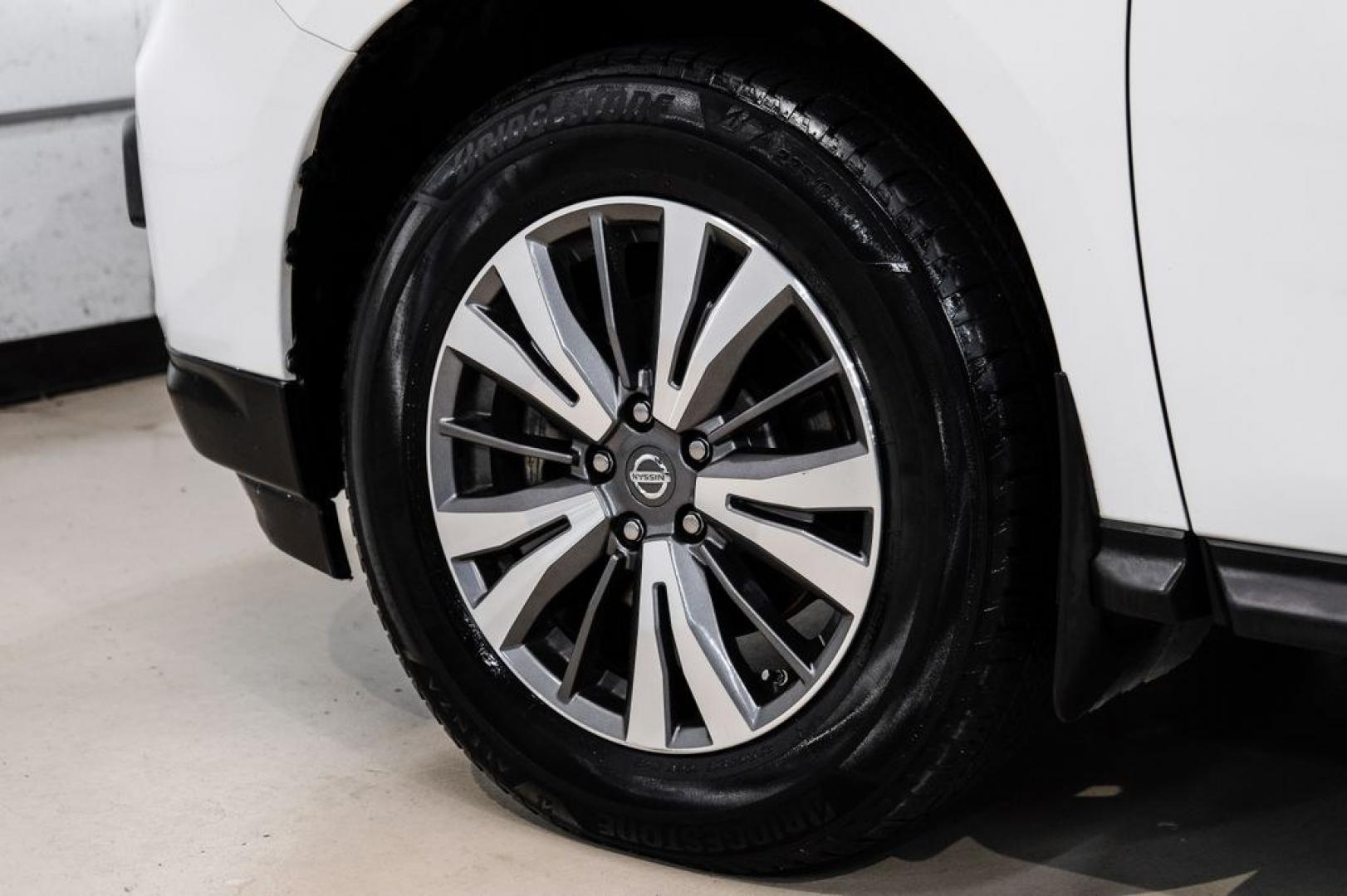 2017 Glacier White /Almond Nissan Pathfinder SL (5N1DR2MN3HC) with an V6 engine, CVT transmission, located at 15300 Midway Rd., Addison, TX, 75001, (972) 702-0011, 32.958321, -96.838074- Photo#65
