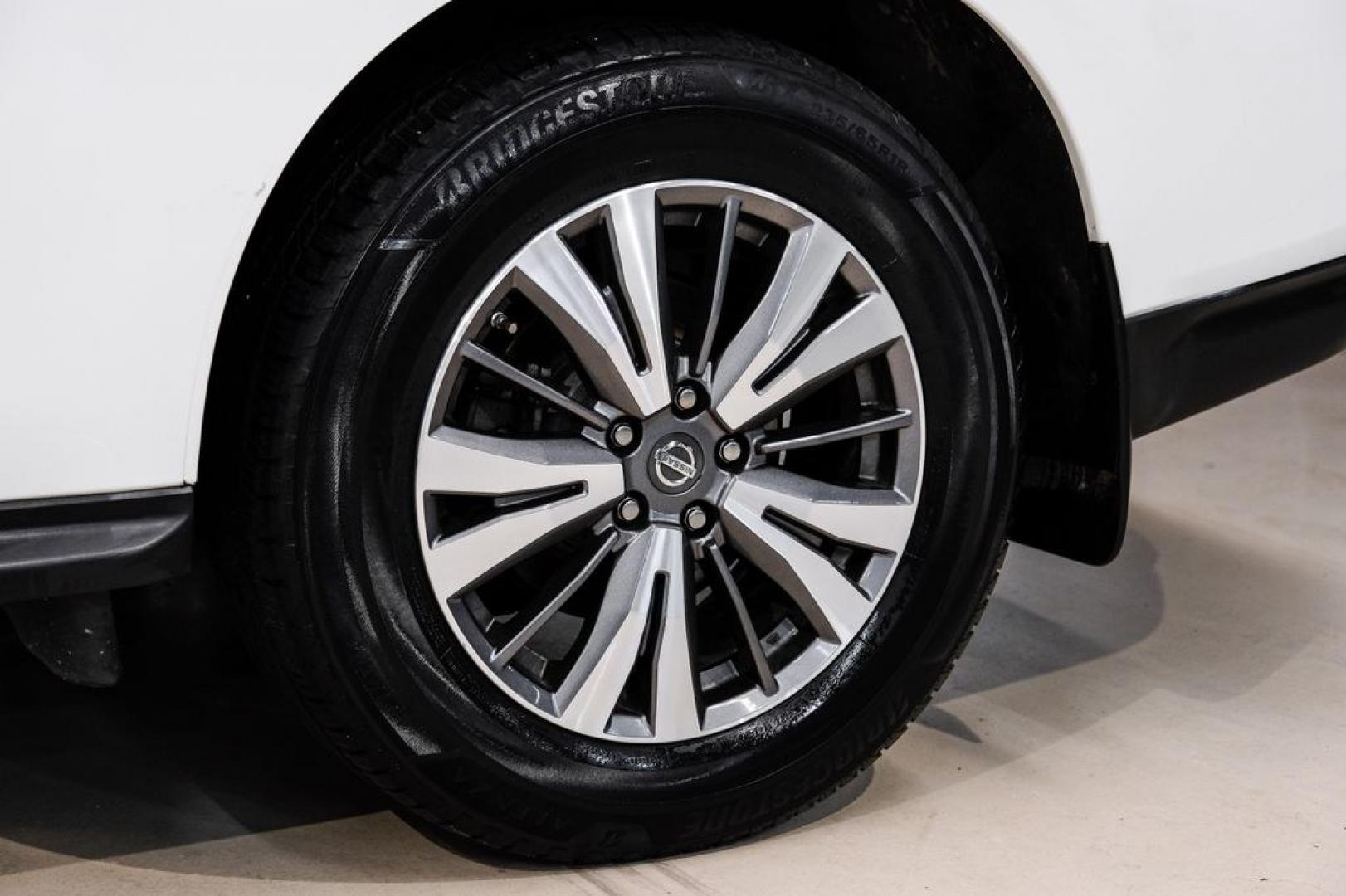 2017 Glacier White /Almond Nissan Pathfinder SL (5N1DR2MN3HC) with an V6 engine, CVT transmission, located at 15300 Midway Rd., Addison, TX, 75001, (972) 702-0011, 32.958321, -96.838074- Photo#66