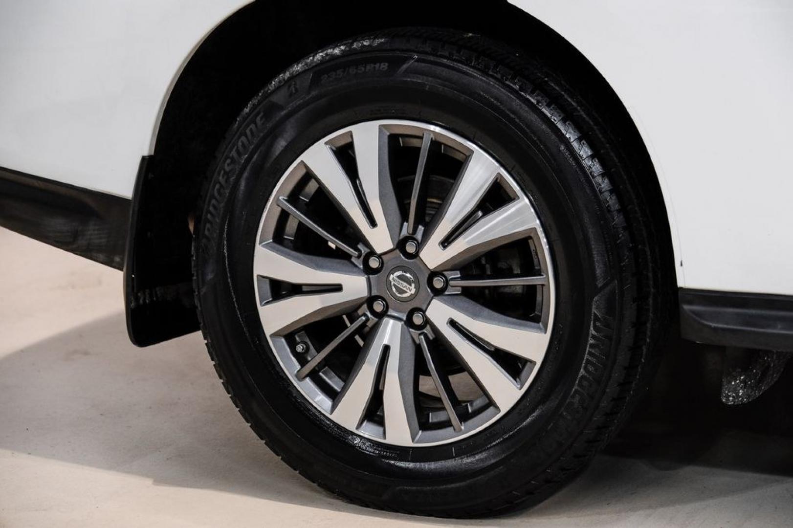 2017 Glacier White /Almond Nissan Pathfinder SL (5N1DR2MN3HC) with an V6 engine, CVT transmission, located at 15300 Midway Rd., Addison, TX, 75001, (972) 702-0011, 32.958321, -96.838074- Photo#67