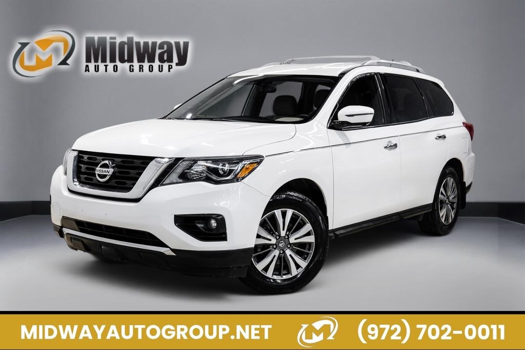 photo of 2017 Nissan Pathfinder SL