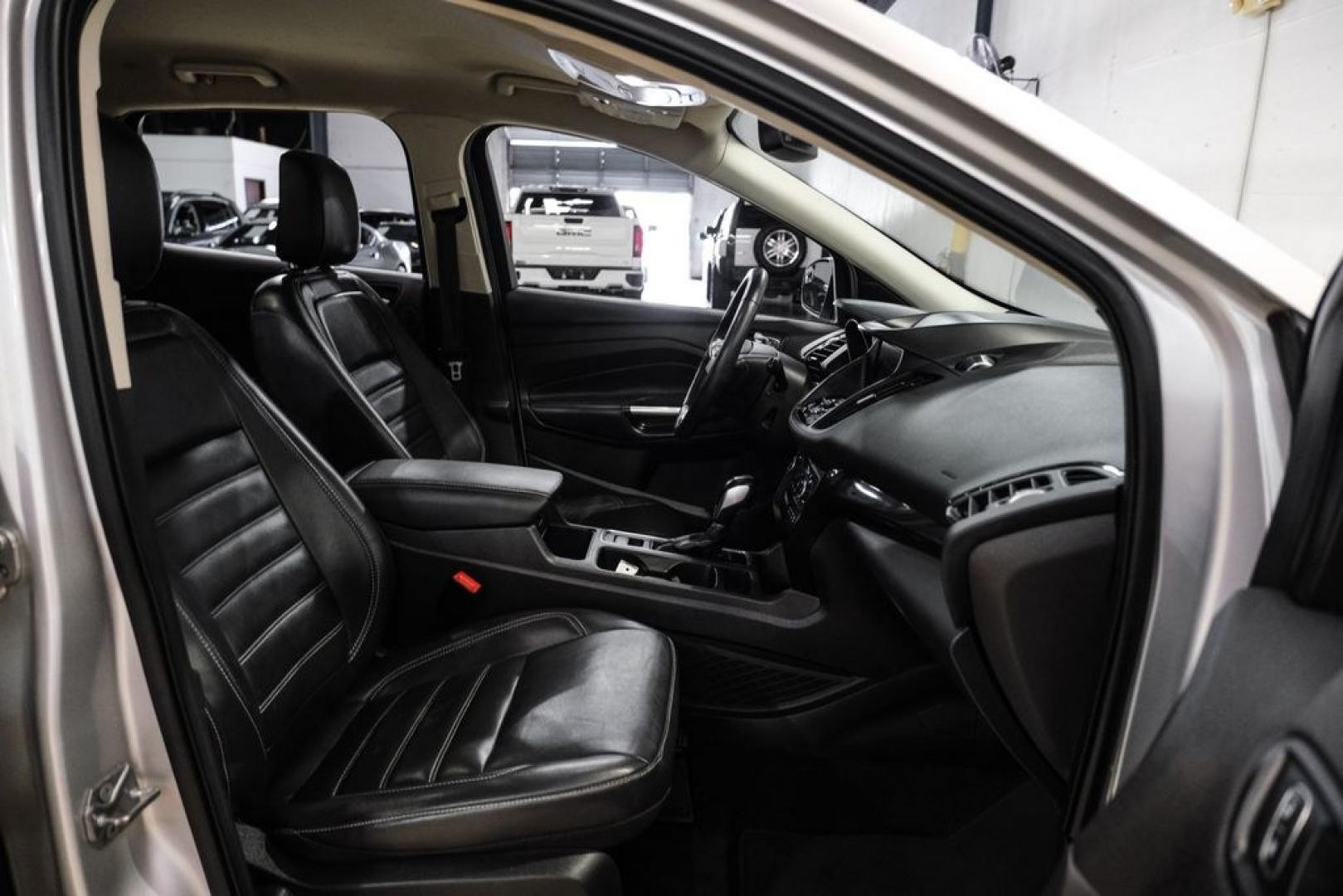 2019 Ingot Silver /Black Ford Escape Titanium (1FMCU9J93KU) with an EcoBoost 2.0L I4 GTDi DOHC Turbocharged VCT engine, Automatic transmission, located at 15300 Midway Rd., Addison, TX, 75001, (972) 702-0011, 32.958321, -96.838074- Photo#32