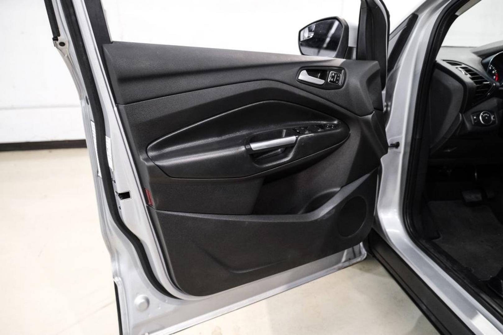 2019 Ingot Silver /Black Ford Escape Titanium (1FMCU9J93KU) with an EcoBoost 2.0L I4 GTDi DOHC Turbocharged VCT engine, Automatic transmission, located at 15300 Midway Rd., Addison, TX, 75001, (972) 702-0011, 32.958321, -96.838074- Photo#39