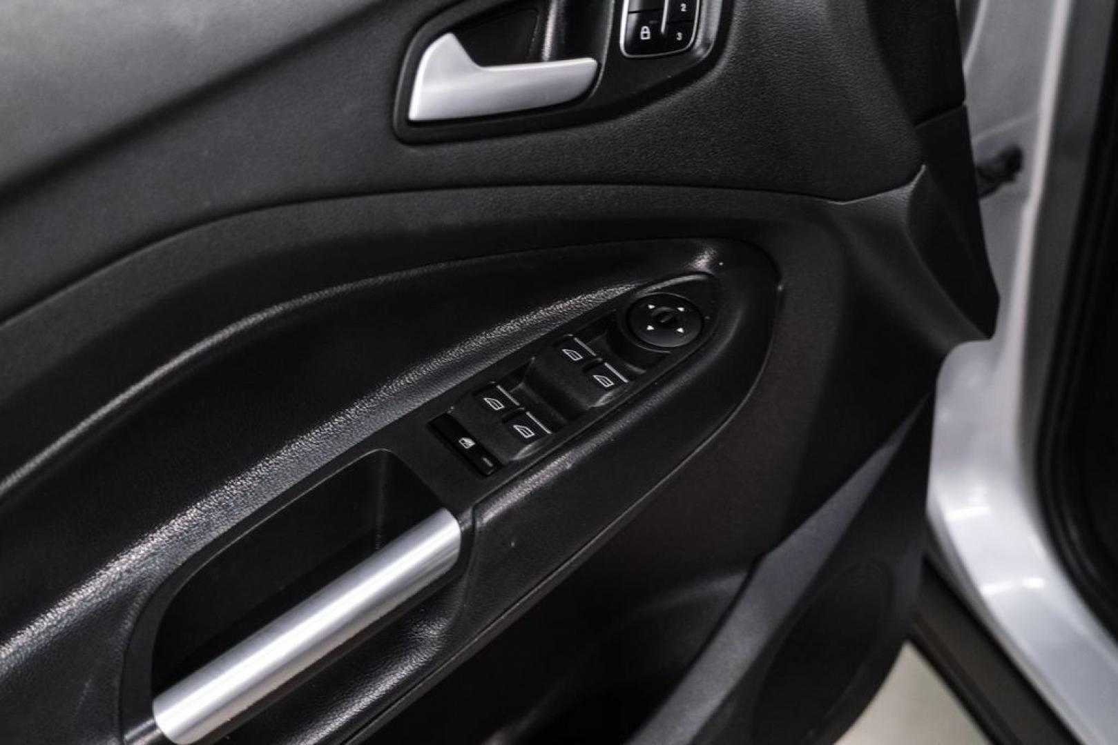 2019 Ingot Silver /Black Ford Escape Titanium (1FMCU9J93KU) with an EcoBoost 2.0L I4 GTDi DOHC Turbocharged VCT engine, Automatic transmission, located at 15300 Midway Rd., Addison, TX, 75001, (972) 702-0011, 32.958321, -96.838074- Photo#40