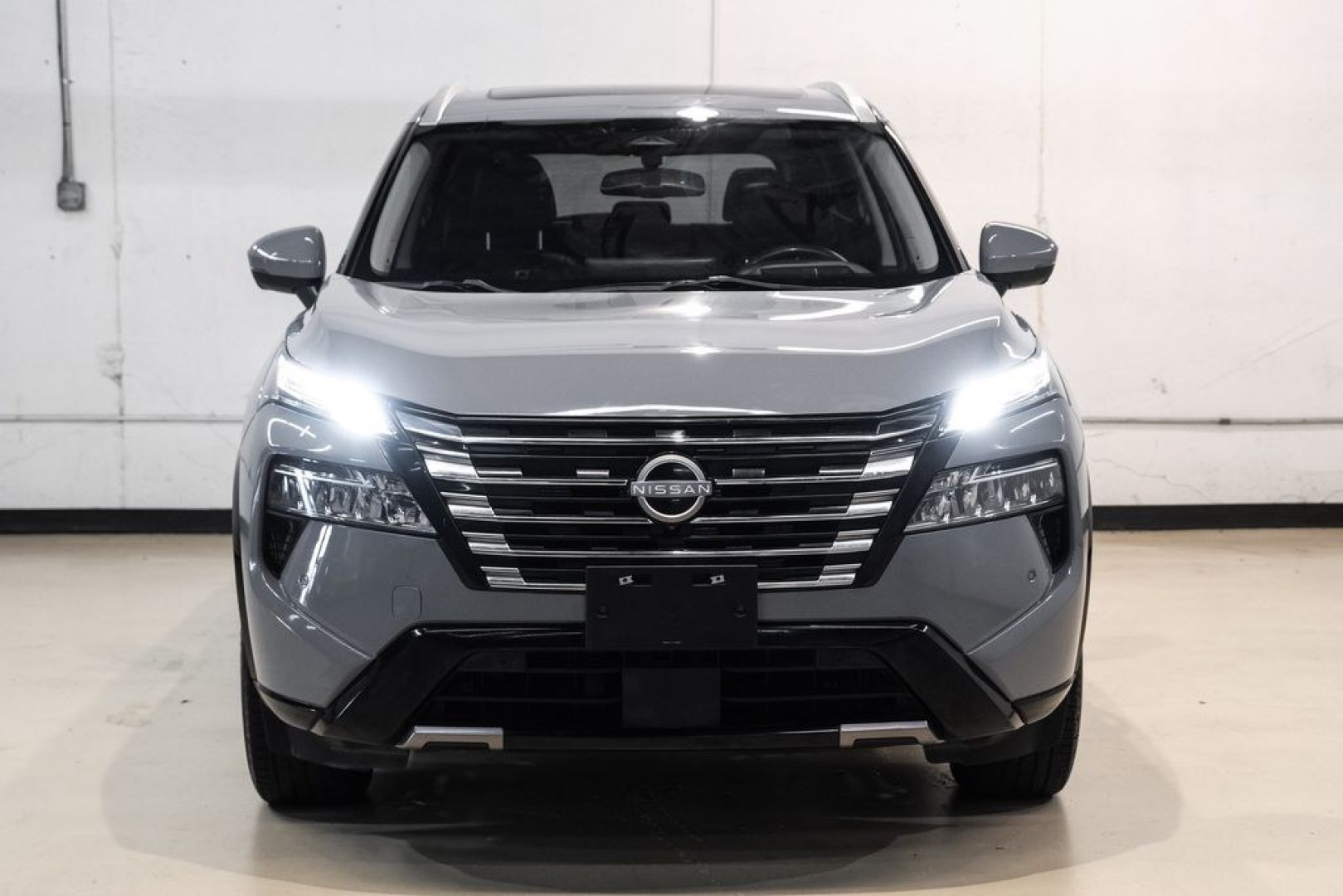 2024 Boulder Gray /Charcoal Nissan Rogue Platinum (JN8BT3DC6RW) with an 1.5L DOHC engine, CVT transmission, located at 15300 Midway Rd., Addison, TX, 75001, (972) 702-0011, 32.958321, -96.838074- Photo#5