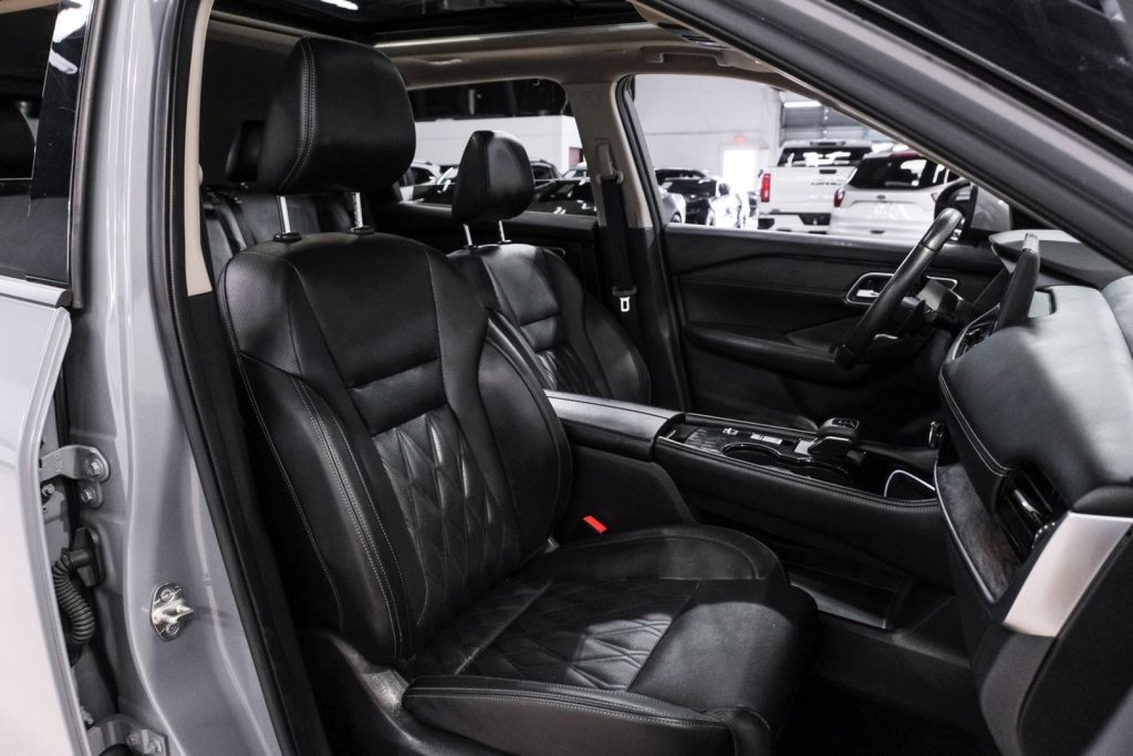 2024 Boulder Gray /Charcoal Nissan Rogue Platinum (JN8BT3DC6RW) with an 1.5L DOHC engine, CVT transmission, located at 15300 Midway Rd., Addison, TX, 75001, (972) 702-0011, 32.958321, -96.838074- Photo#30