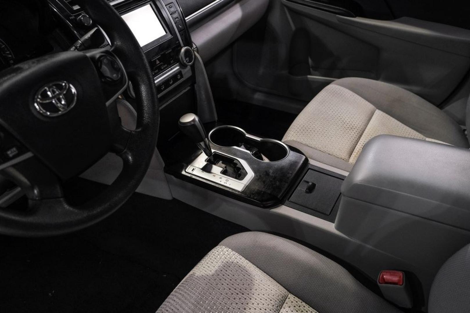 2014 Classic Silver Metallic /Ash Toyota Camry LE (4T4BF1FK7ER) with an 2.5L I4 SMPI DOHC engine, Automatic transmission, located at 15300 Midway Rd., Addison, TX, 75001, (972) 702-0011, 32.958321, -96.838074- Photo#20