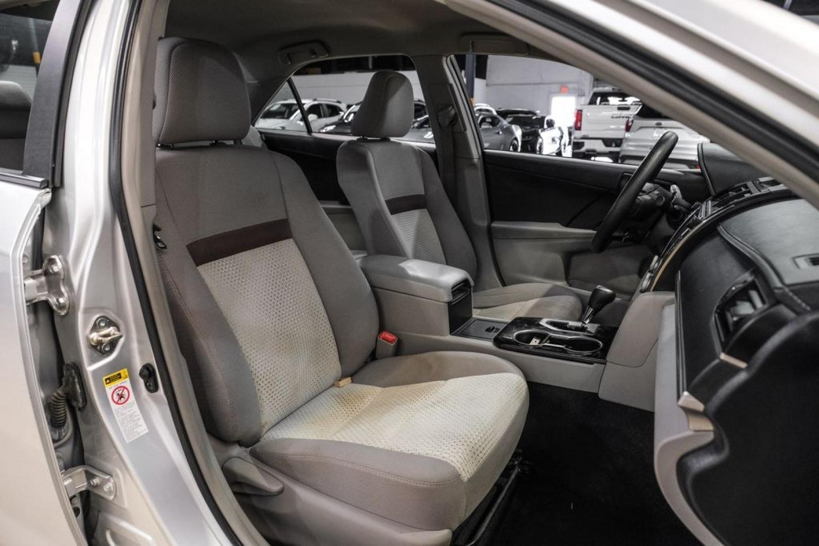 2014 Classic Silver Metallic /Ash Toyota Camry LE (4T4BF1FK7ER) with an 2.5L I4 SMPI DOHC engine, Automatic transmission, located at 15300 Midway Rd., Addison, TX, 75001, (972) 702-0011, 32.958321, -96.838074- Photo#27