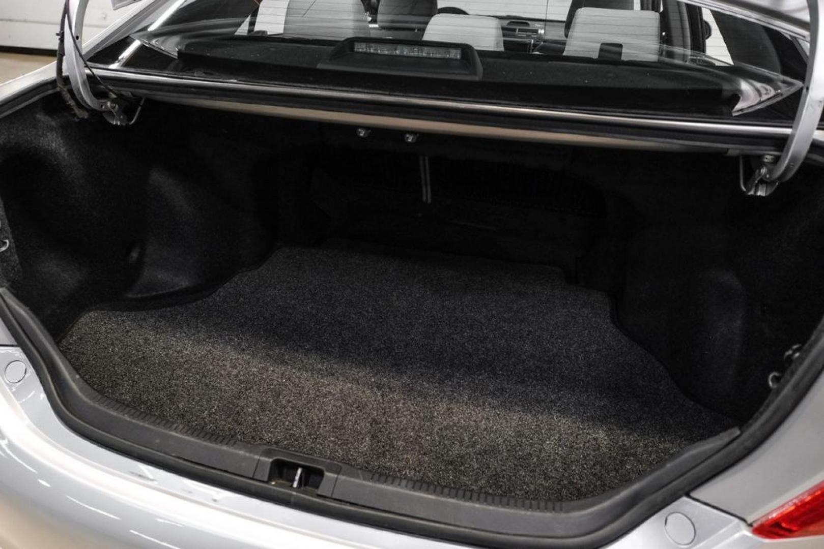 2014 Classic Silver Metallic /Ash Toyota Camry LE (4T4BF1FK7ER) with an 2.5L I4 SMPI DOHC engine, Automatic transmission, located at 15300 Midway Rd., Addison, TX, 75001, (972) 702-0011, 32.958321, -96.838074- Photo#44