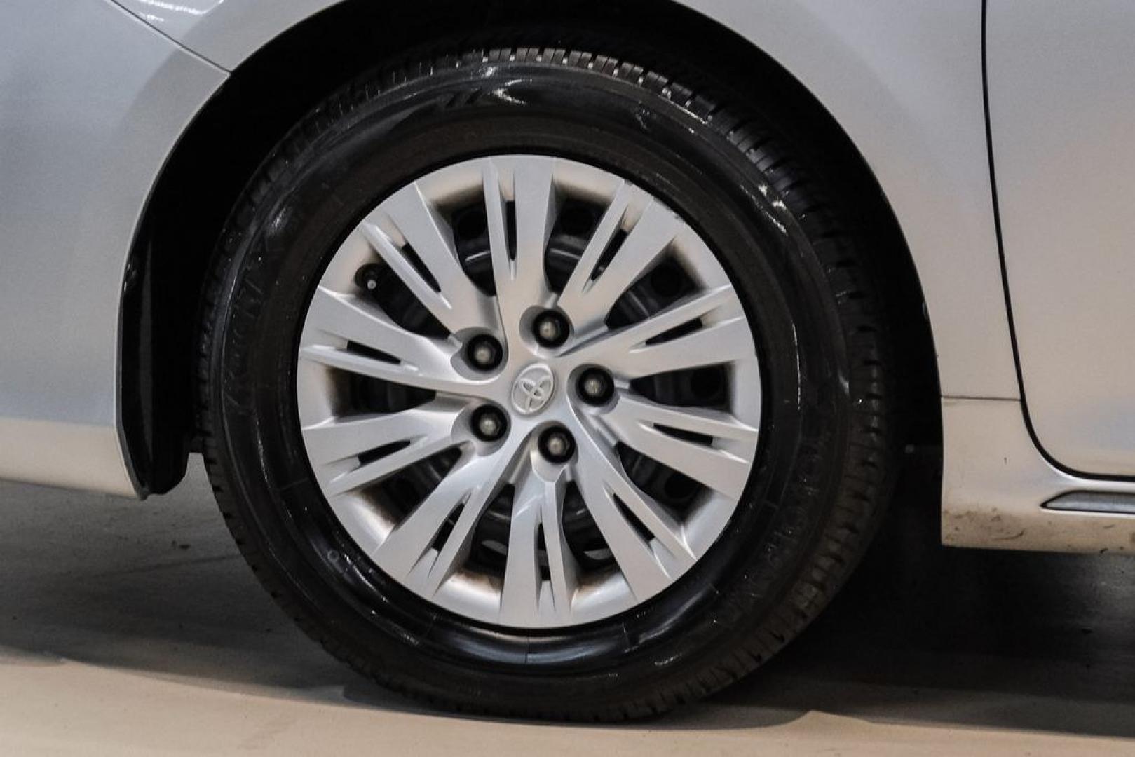2014 Classic Silver Metallic /Ash Toyota Camry LE (4T4BF1FK7ER) with an 2.5L I4 SMPI DOHC engine, Automatic transmission, located at 15300 Midway Rd., Addison, TX, 75001, (972) 702-0011, 32.958321, -96.838074- Photo#45