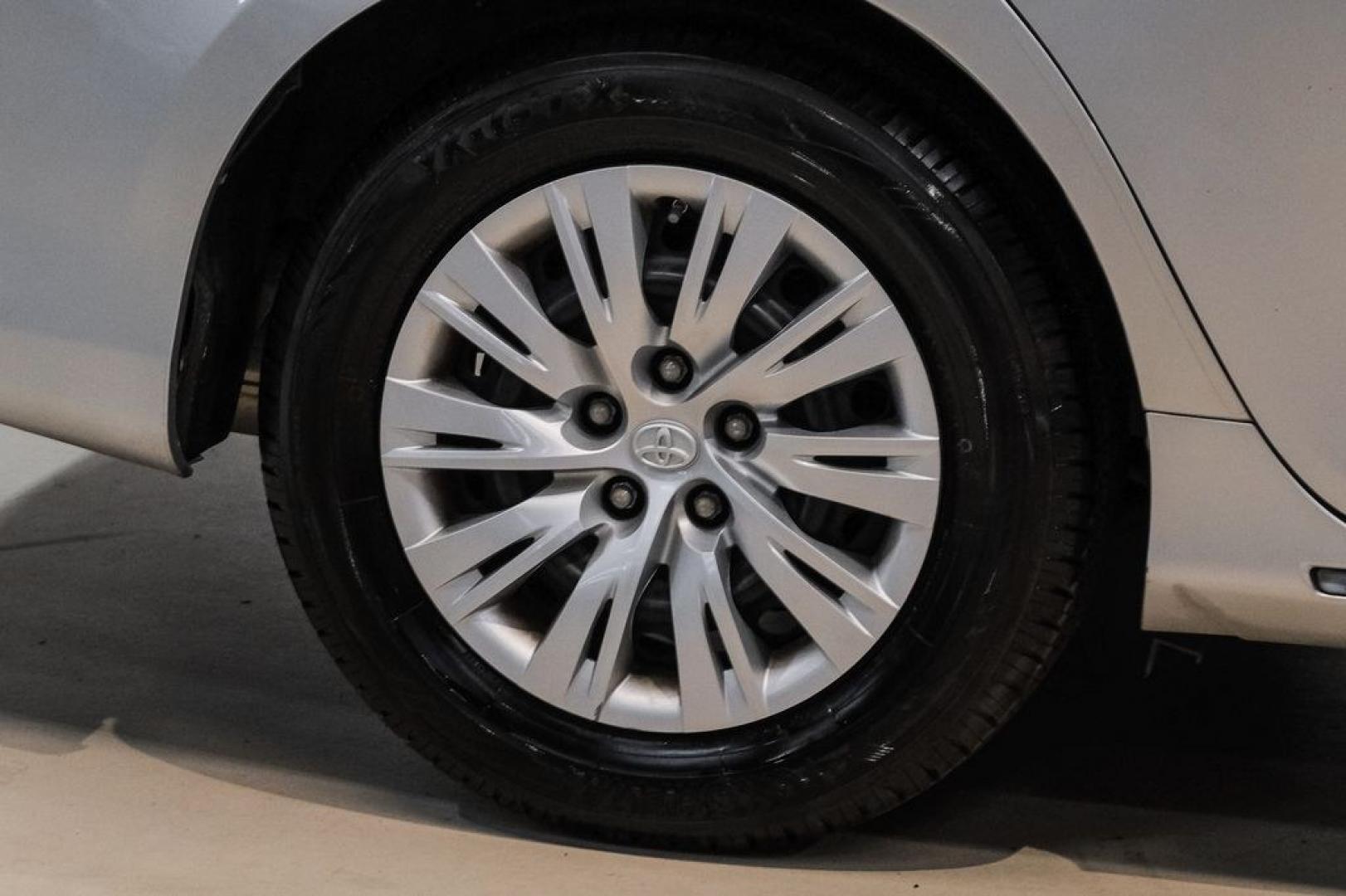 2014 Classic Silver Metallic /Ash Toyota Camry LE (4T4BF1FK7ER) with an 2.5L I4 SMPI DOHC engine, Automatic transmission, located at 15300 Midway Rd., Addison, TX, 75001, (972) 702-0011, 32.958321, -96.838074- Photo#47