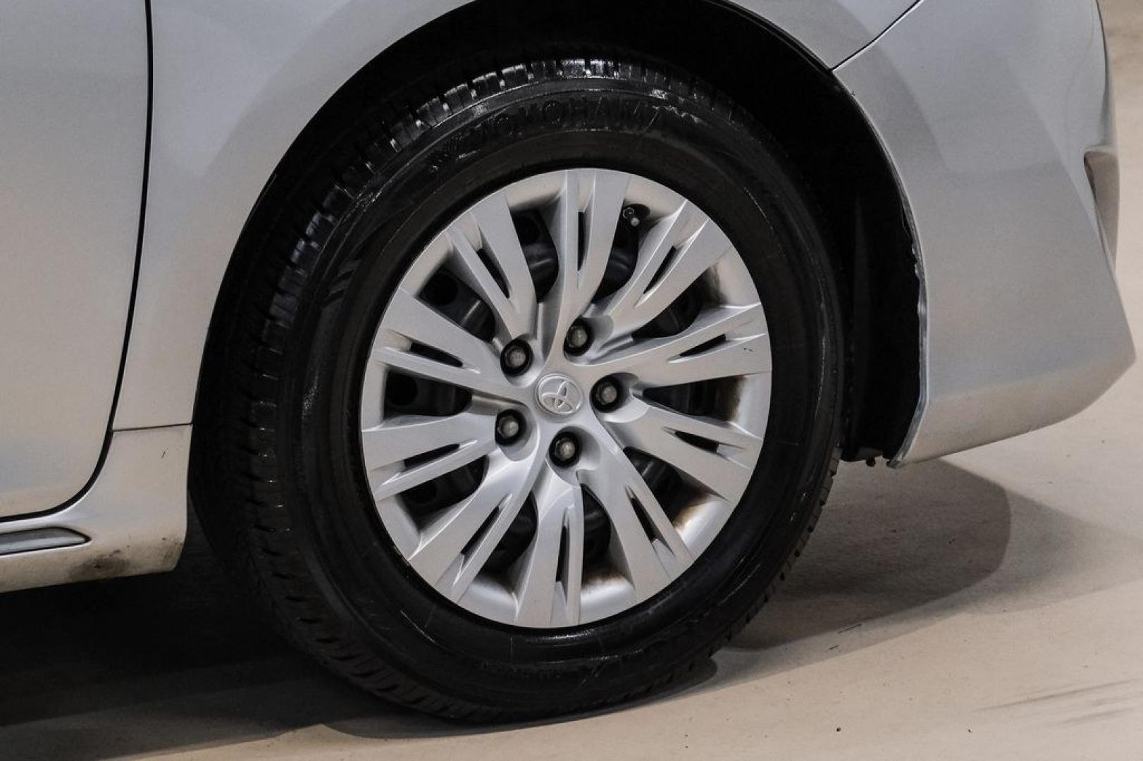 2014 Classic Silver Metallic /Ash Toyota Camry LE (4T4BF1FK7ER) with an 2.5L I4 SMPI DOHC engine, Automatic transmission, located at 15300 Midway Rd., Addison, TX, 75001, (972) 702-0011, 32.958321, -96.838074- Photo#48