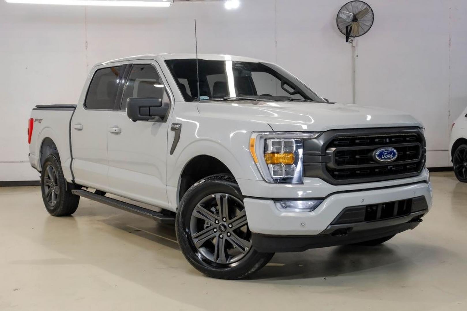 2023 Avalanche /Black Ford F-150 XLT (1FTEW1EP6PF) with an 2.7L V6 EcoBoost engine, Automatic transmission, located at 15300 Midway Rd., Addison, TX, 75001, (972) 702-0011, 32.958321, -96.838074- Photo#7