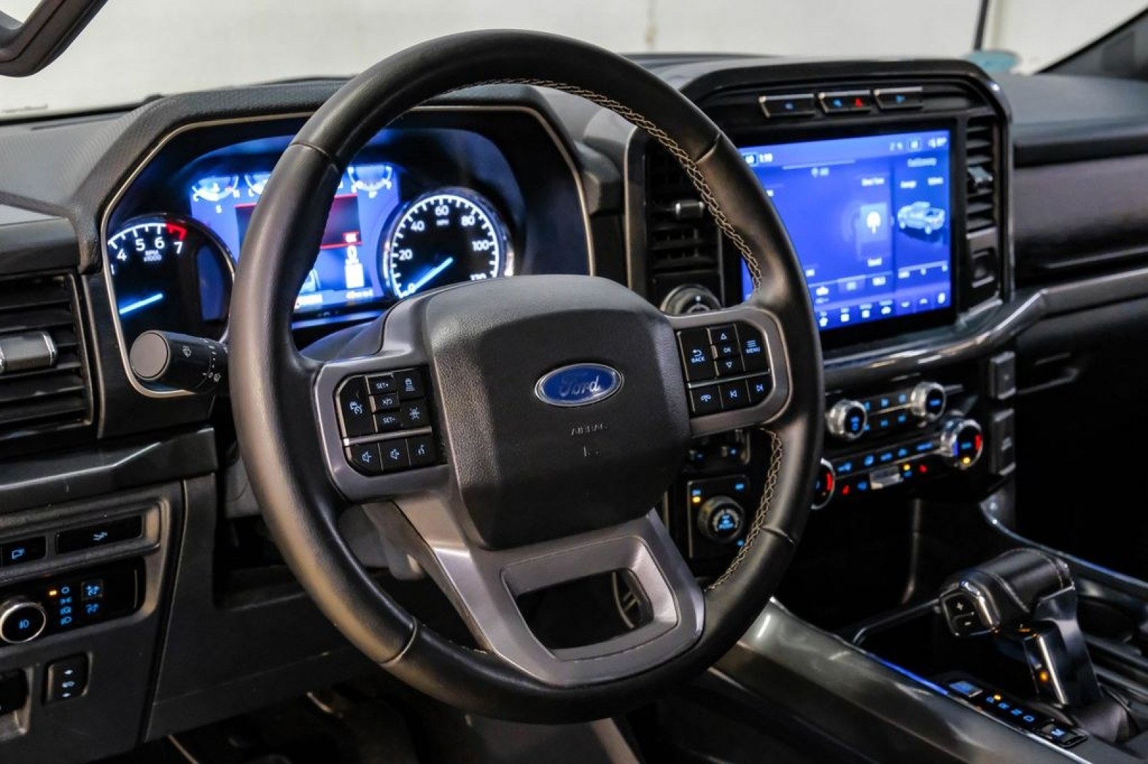 2023 Avalanche /Black Ford F-150 XLT (1FTEW1EP6PF) with an 2.7L V6 EcoBoost engine, Automatic transmission, located at 15300 Midway Rd., Addison, TX, 75001, (972) 702-0011, 32.958321, -96.838074- Photo#20