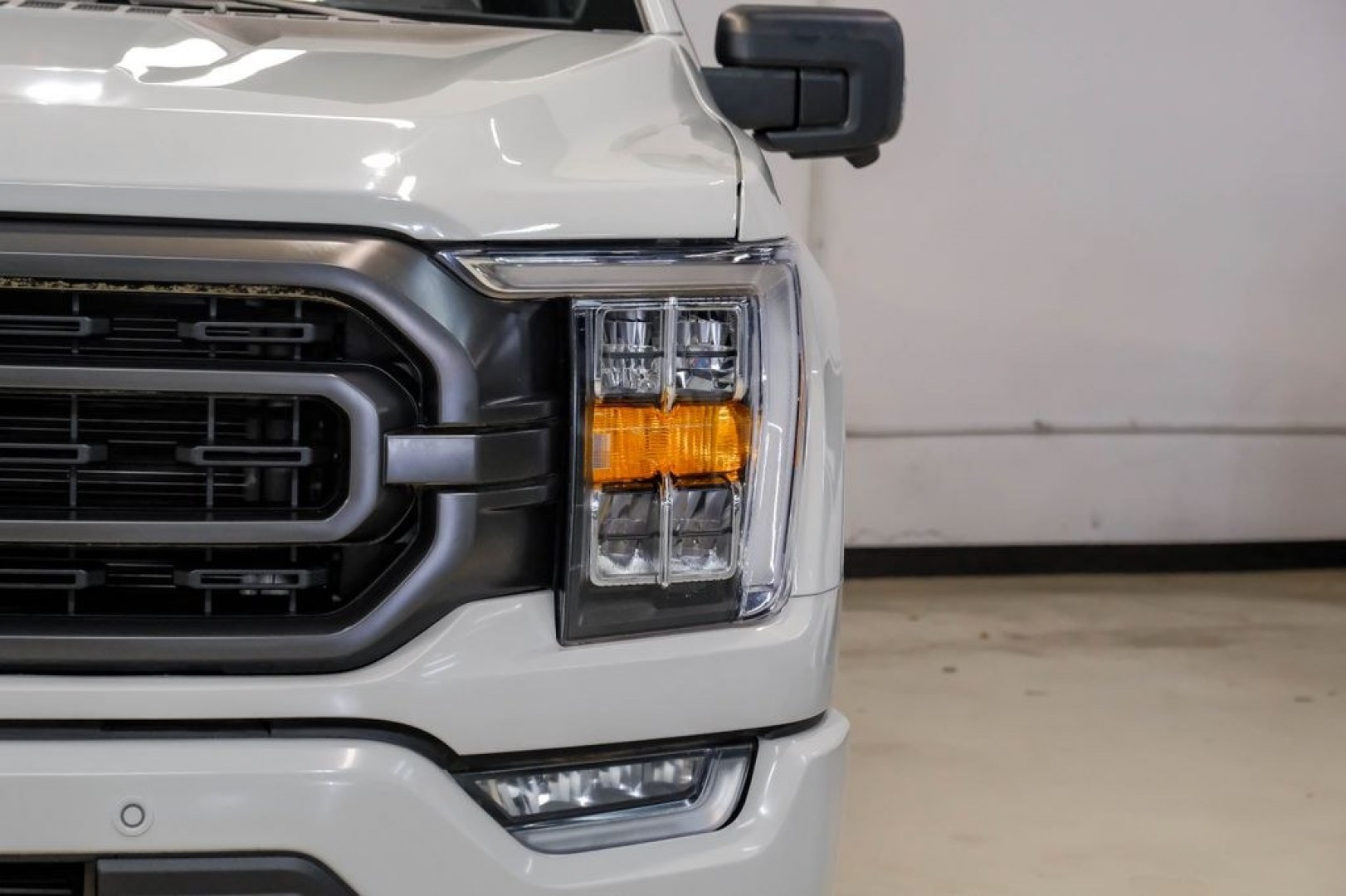 2023 Avalanche /Black Ford F-150 XLT (1FTEW1EP6PF) with an 2.7L V6 EcoBoost engine, Automatic transmission, located at 15300 Midway Rd., Addison, TX, 75001, (972) 702-0011, 32.958321, -96.838074- Photo#62