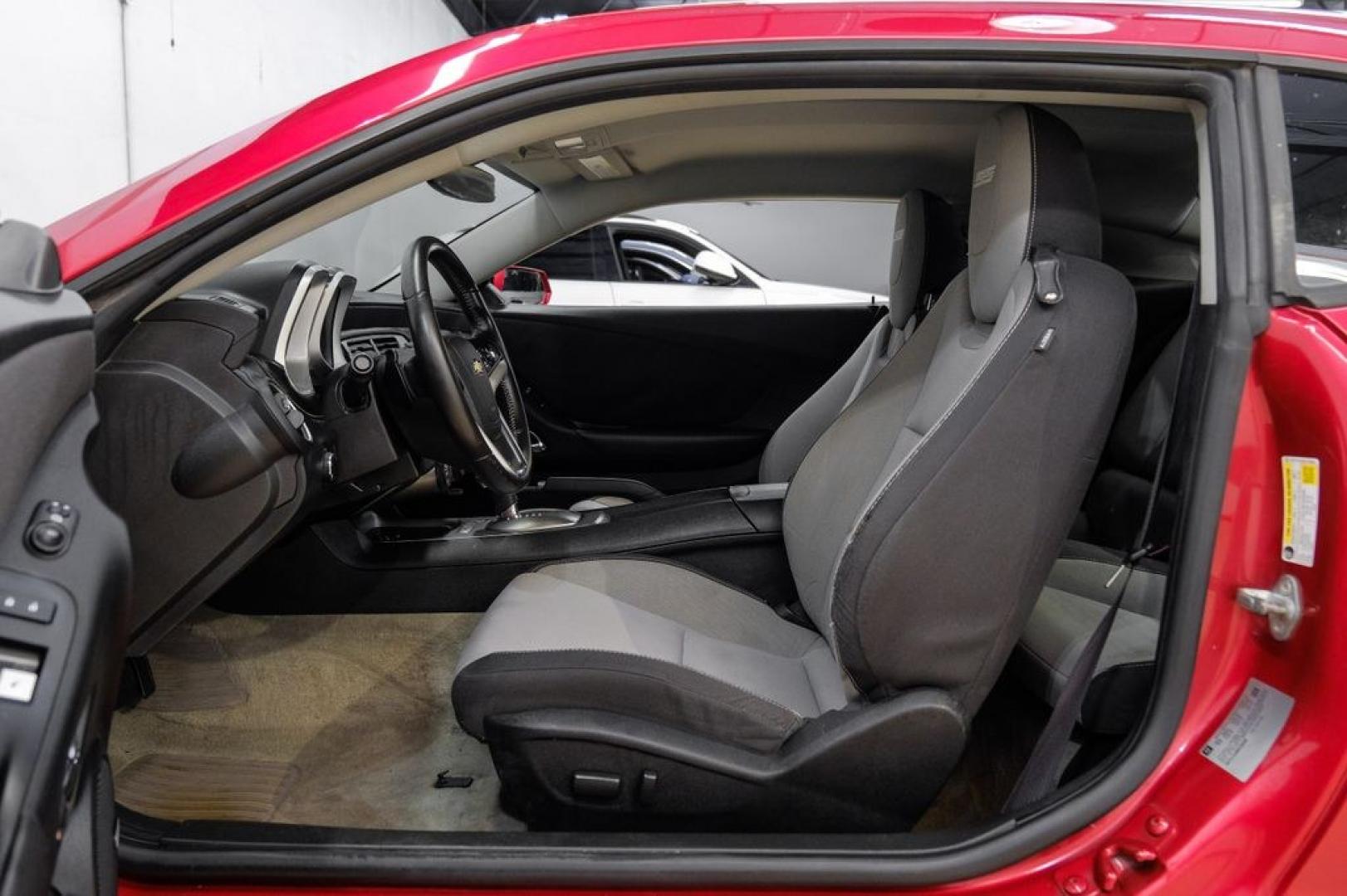 2013 Crystal Red Tint /Gray Chevrolet Camaro SS (2G1FJ1EJ9D9) with an 6.2L V8 SFI engine, Automatic transmission, located at 15300 Midway Rd., Addison, TX, 75001, (972) 702-0011, 32.958321, -96.838074- Photo#3