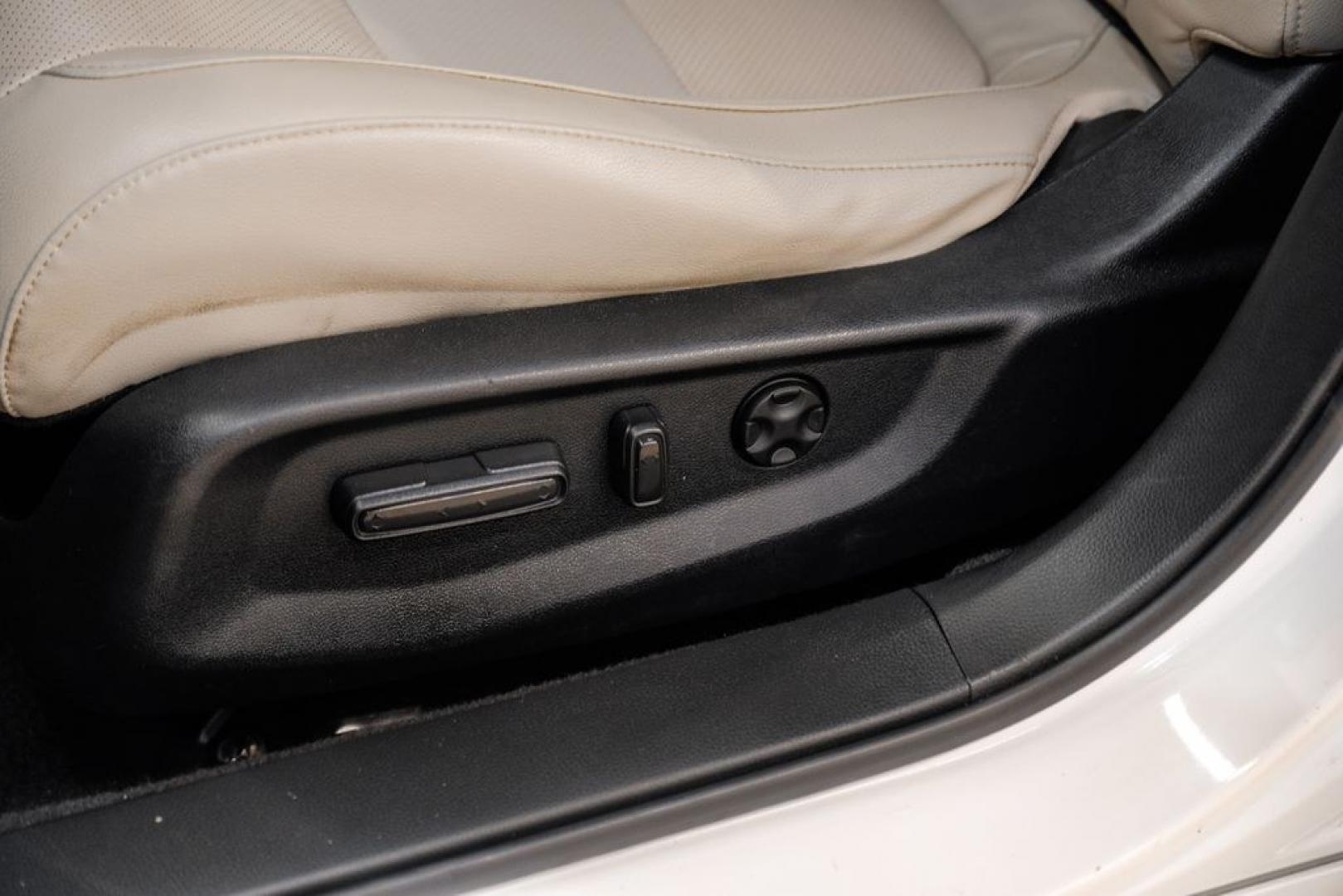 2018 Platinum White Pearl /Ivory Honda Accord Touring (1HGCV1F93JA) with an 1.5T I4 DOHC 16V Turbocharged VTEC engine, CVT transmission, located at 15300 Midway Rd., Addison, TX, 75001, (972) 702-0011, 32.958321, -96.838074- Photo#42