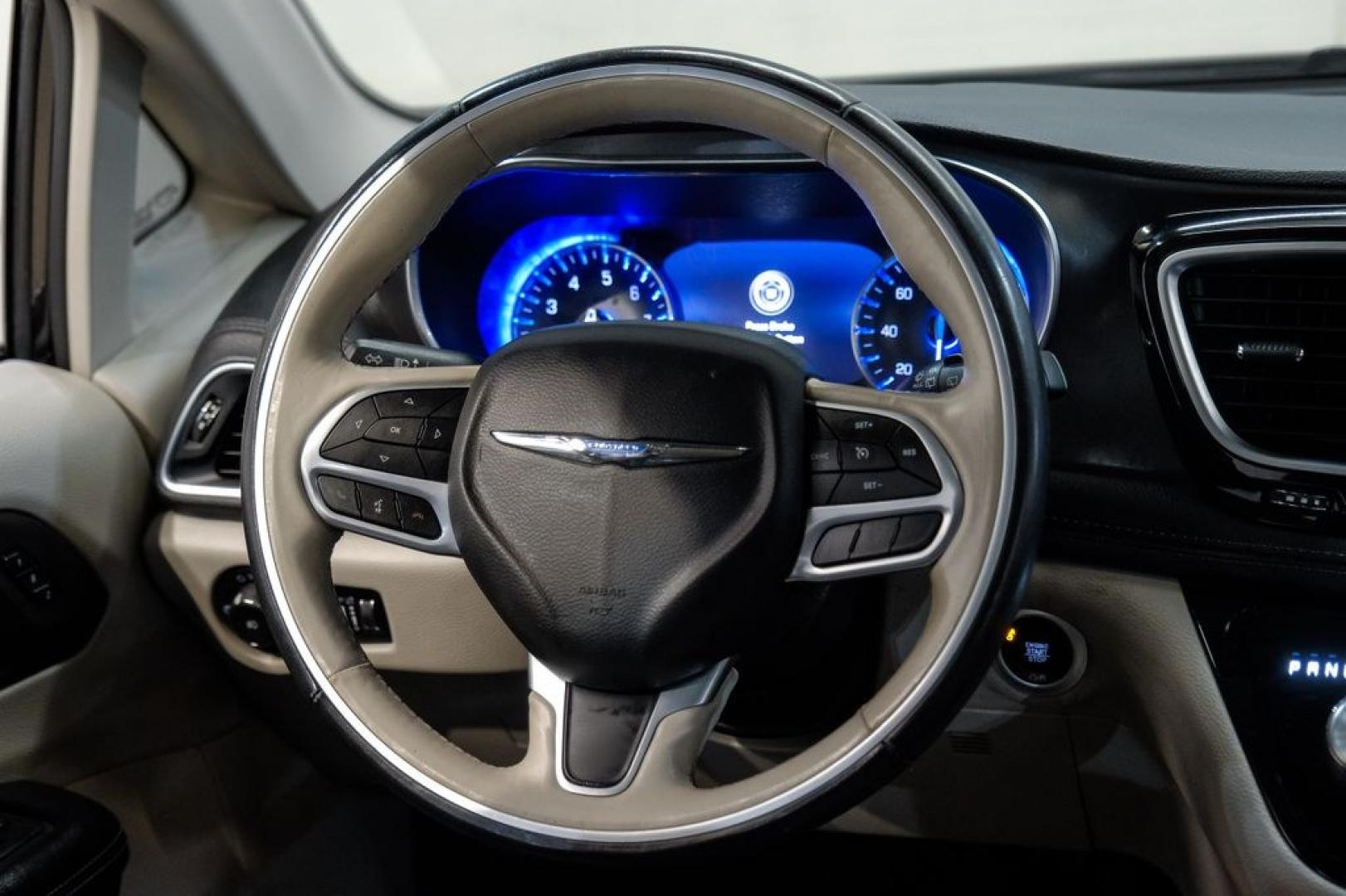2020 Brilliant Black Crystal Pearlcoat /Black Chrysler Pacifica Limited (2C4RC1GG9LR) with an 3.6L V6 24V VVT engine, Automatic transmission, located at 15300 Midway Rd., Addison, TX, 75001, (972) 702-0011, 32.958321, -96.838074- Photo#24