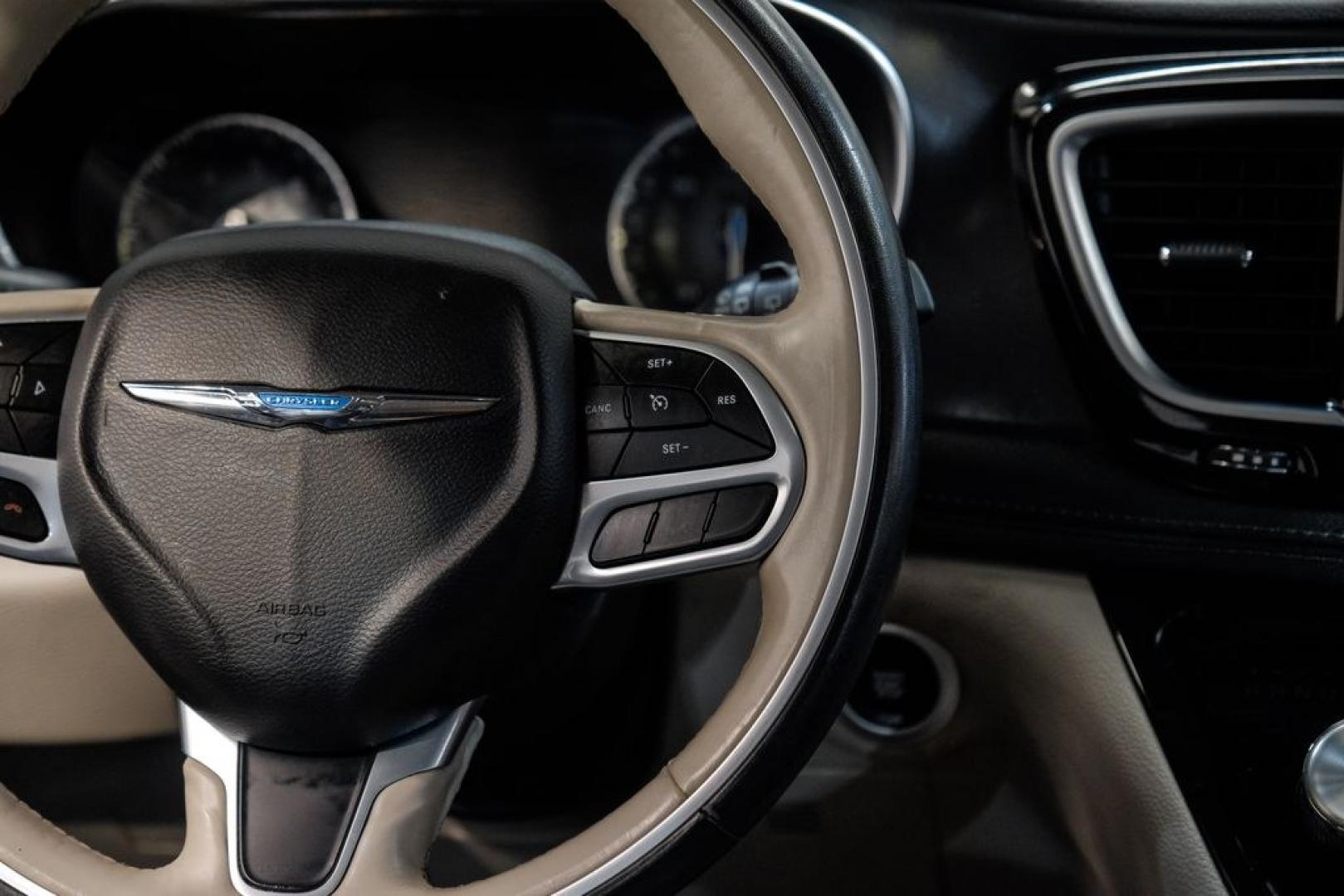2020 Brilliant Black Crystal Pearlcoat /Black Chrysler Pacifica Limited (2C4RC1GG9LR) with an 3.6L V6 24V VVT engine, Automatic transmission, located at 15300 Midway Rd., Addison, TX, 75001, (972) 702-0011, 32.958321, -96.838074- Photo#26