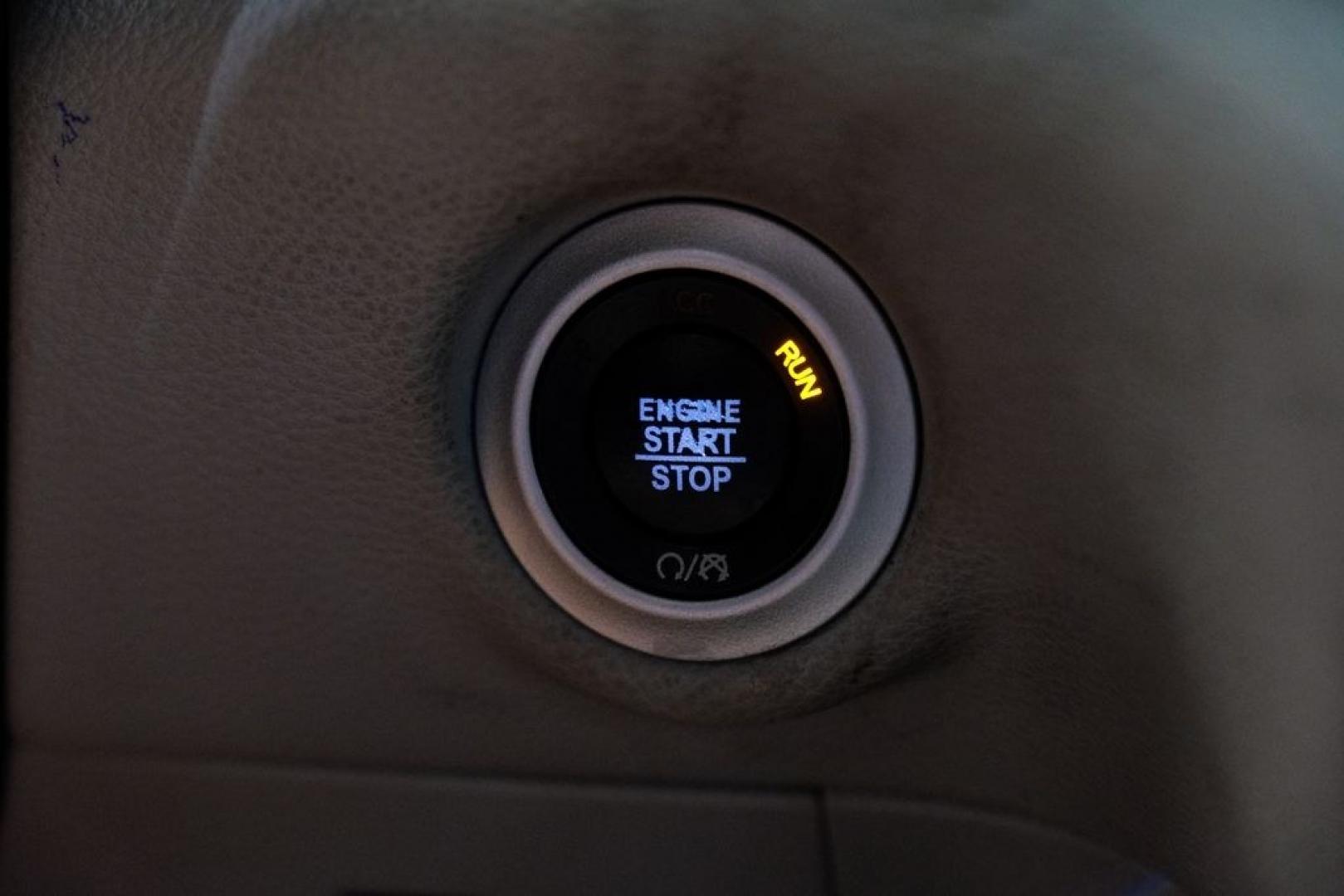 2020 Brilliant Black Crystal Pearlcoat /Black Chrysler Pacifica Limited (2C4RC1GG9LR) with an 3.6L V6 24V VVT engine, Automatic transmission, located at 15300 Midway Rd., Addison, TX, 75001, (972) 702-0011, 32.958321, -96.838074- Photo#29