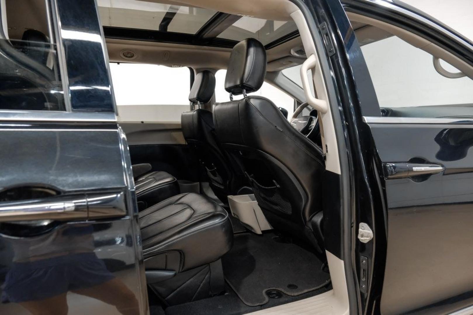 2020 Brilliant Black Crystal Pearlcoat /Black Chrysler Pacifica Limited (2C4RC1GG9LR) with an 3.6L V6 24V VVT engine, Automatic transmission, located at 15300 Midway Rd., Addison, TX, 75001, (972) 702-0011, 32.958321, -96.838074- Photo#52