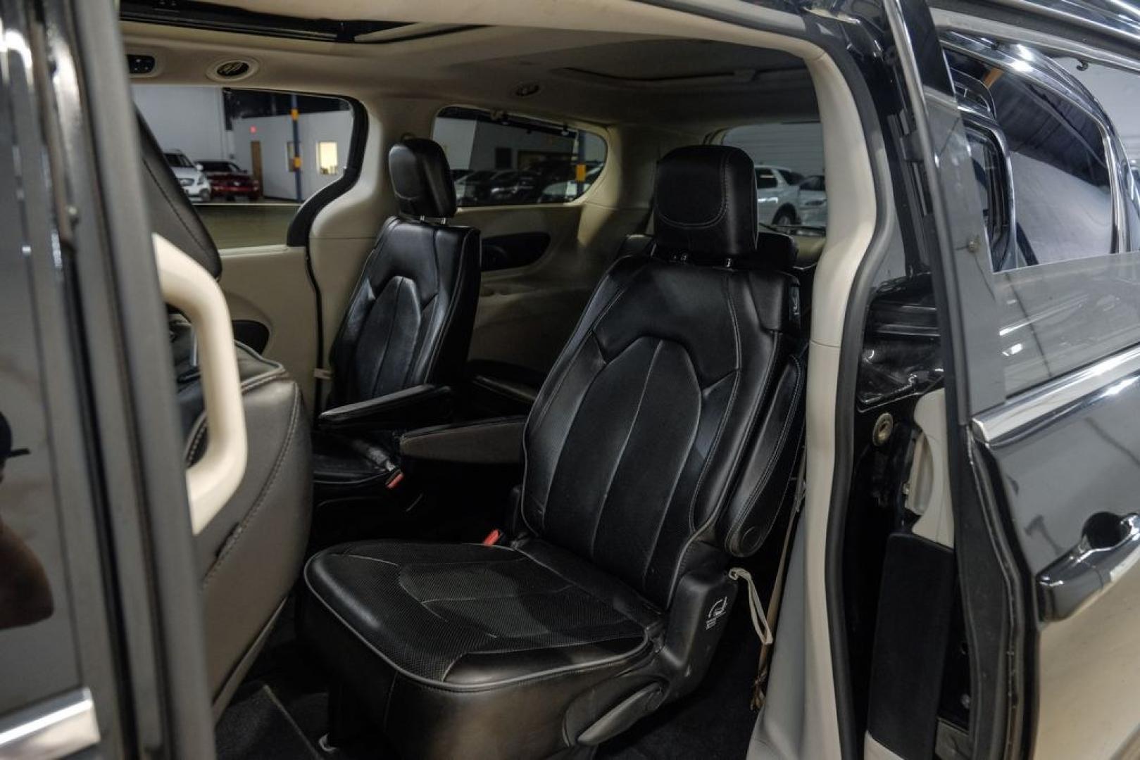 2020 Brilliant Black Crystal Pearlcoat /Black Chrysler Pacifica Limited (2C4RC1GG9LR) with an 3.6L V6 24V VVT engine, Automatic transmission, located at 15300 Midway Rd., Addison, TX, 75001, (972) 702-0011, 32.958321, -96.838074- Photo#54